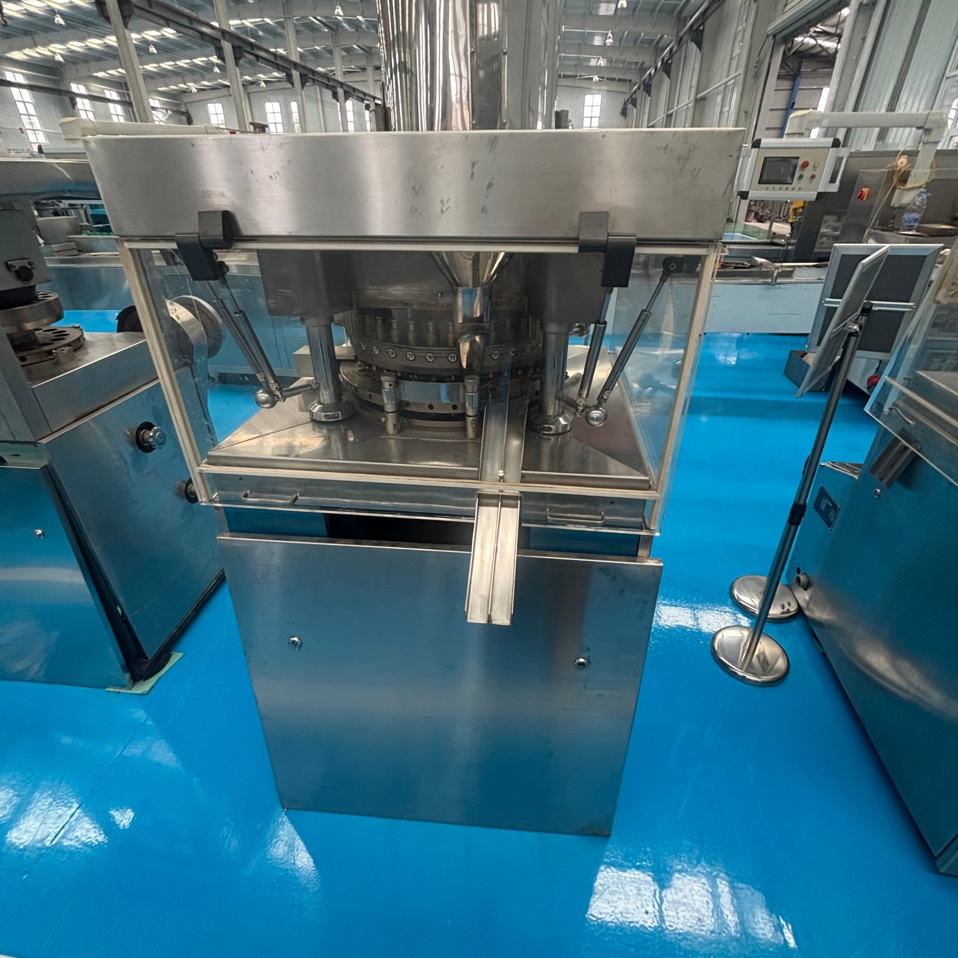 Used Rotary Tablet Press &mdash; Model 35 punch image 3