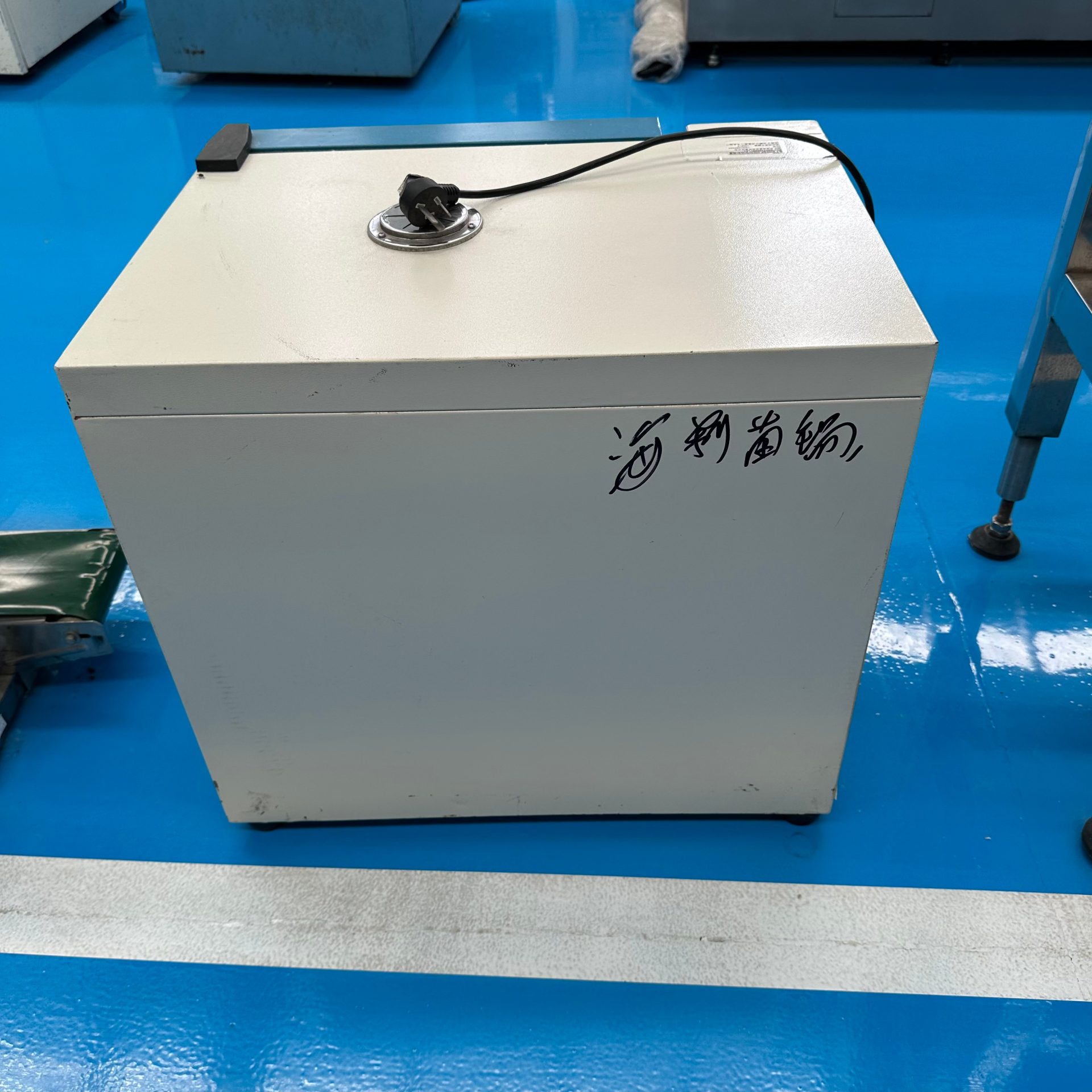 Used Laboratory Drying Oven image 4