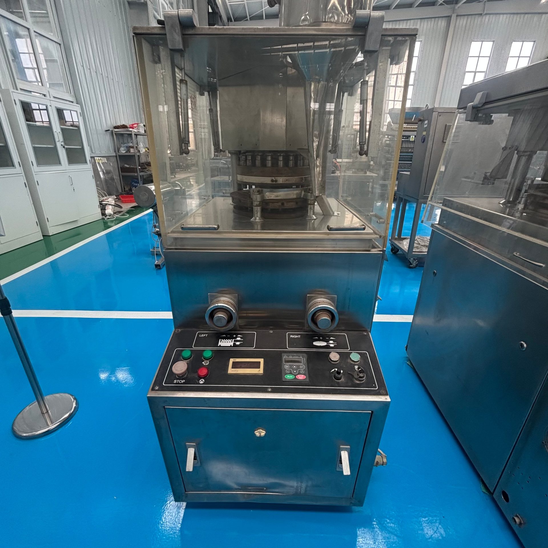 Used Rotary Tablet Press &mdash; Model 20 punch