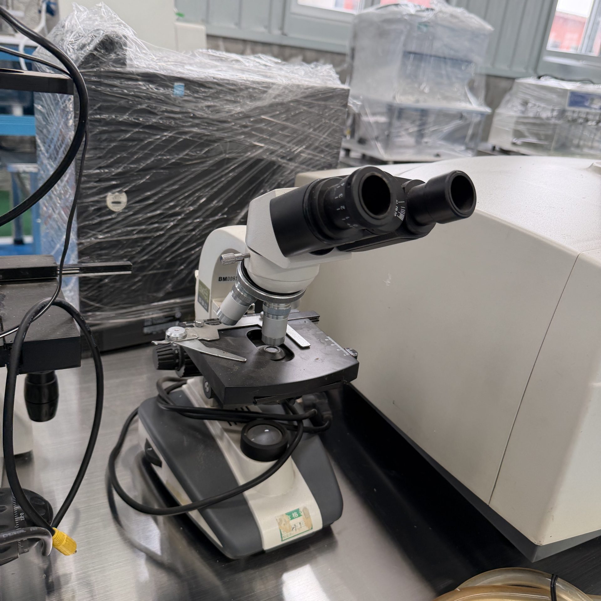 Used Microscope &mdash; Model 20a image 2