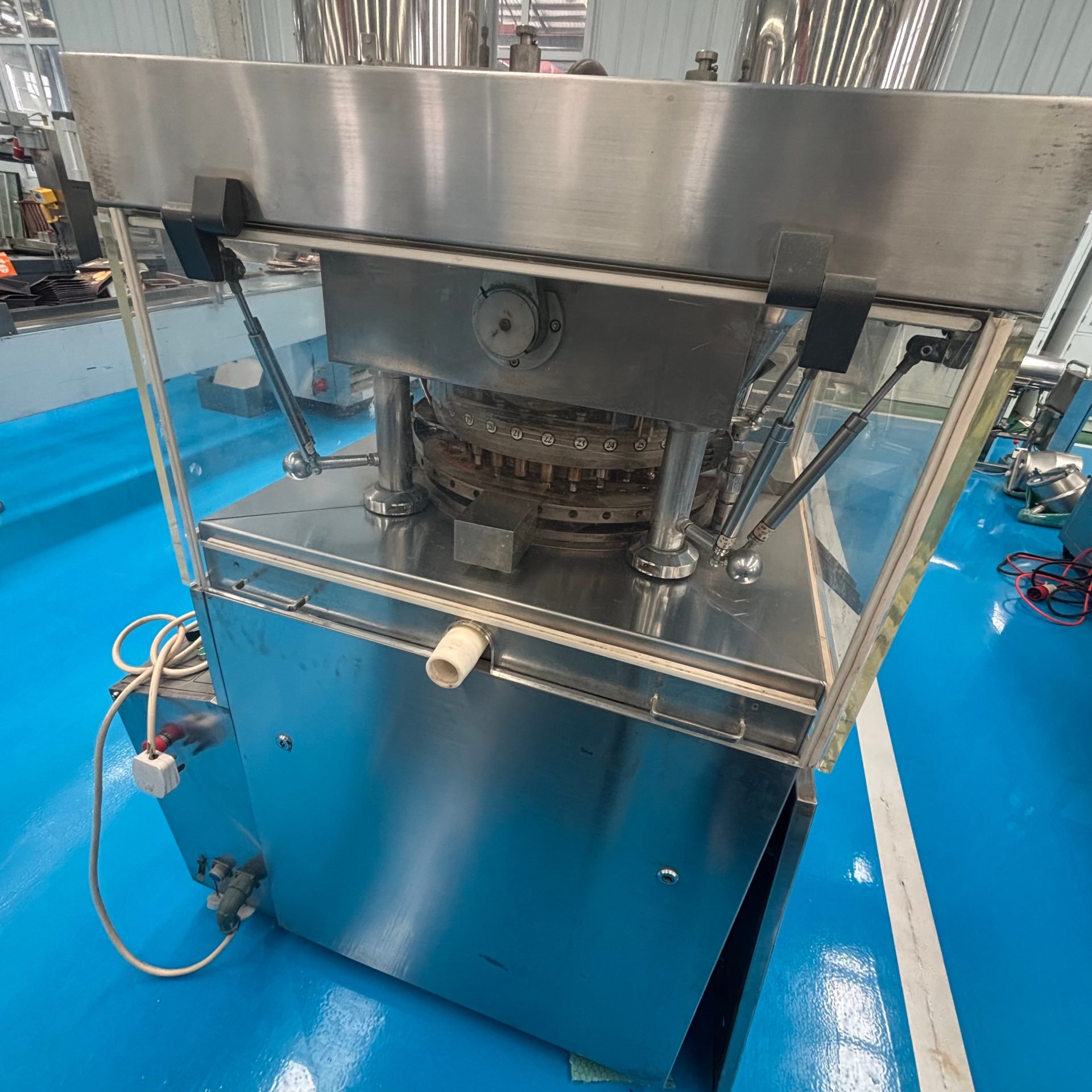 Used Rotary Tablet Press &mdash; Model 35 punch image 4
