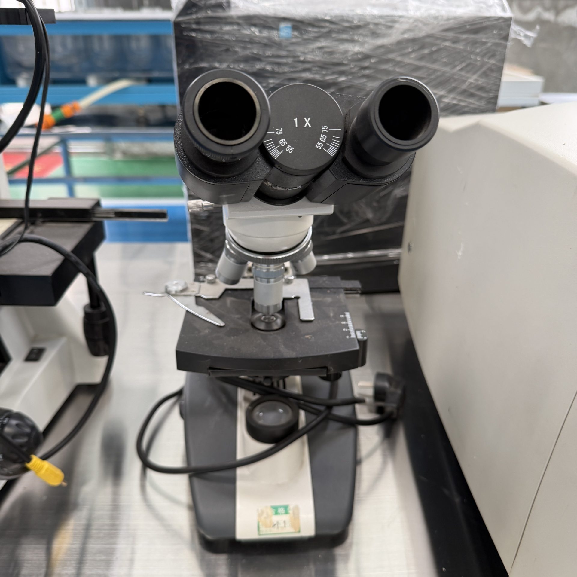 Used Microscope &mdash; Model 20a