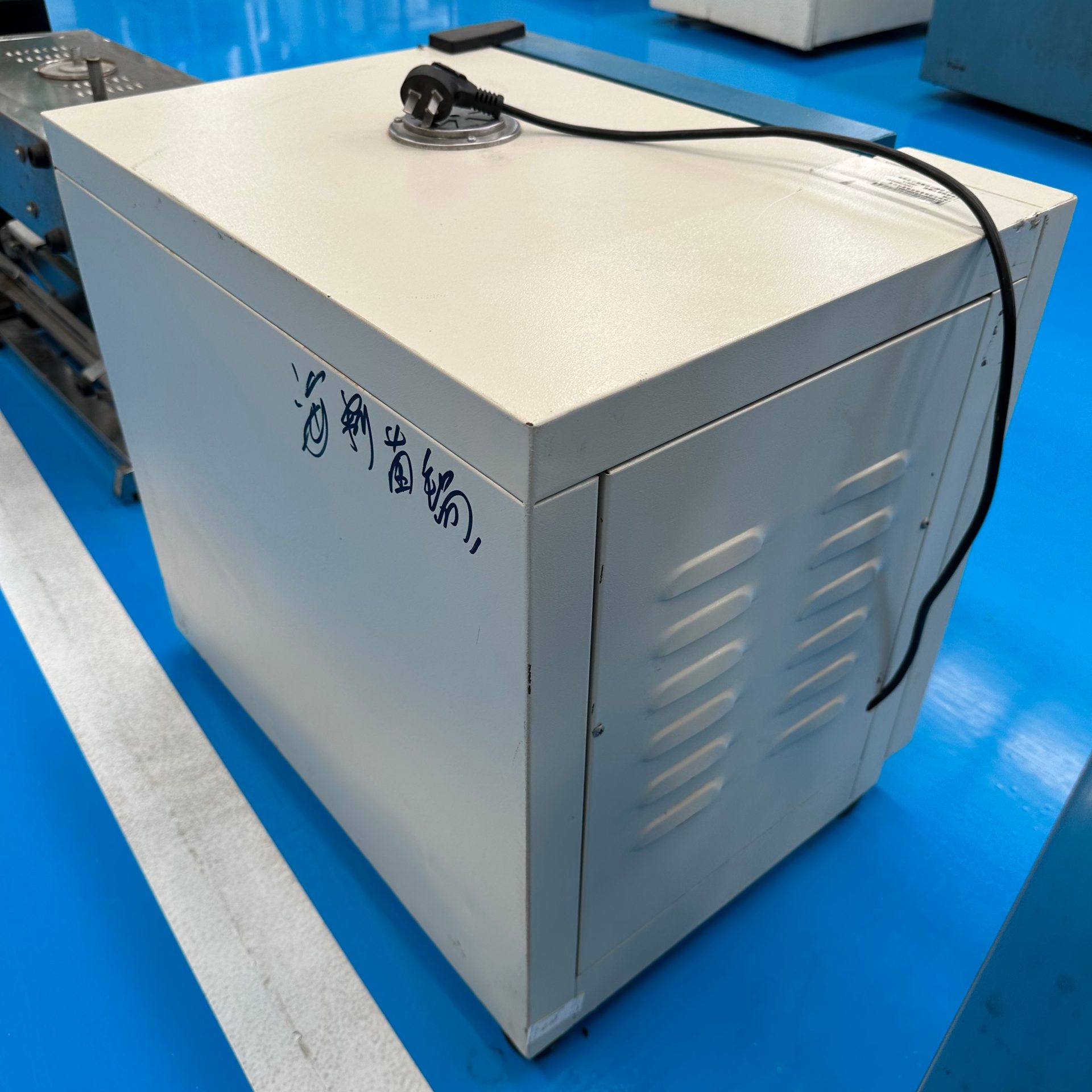 Used Laboratory Drying Oven image 3