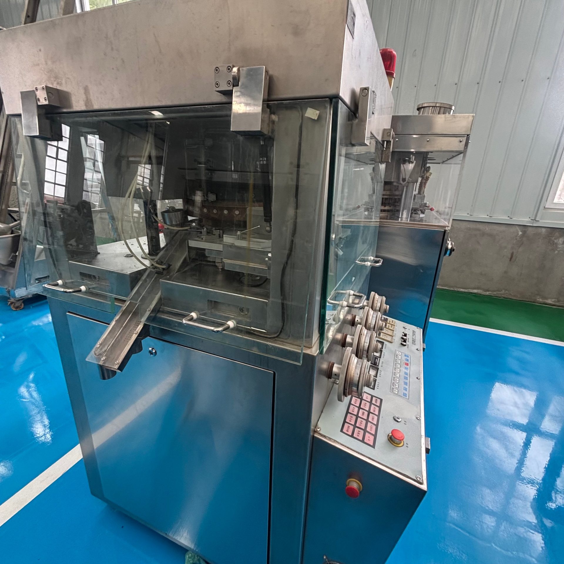 Used Rotary Tablet Press &mdash; Model 36 punch image 2