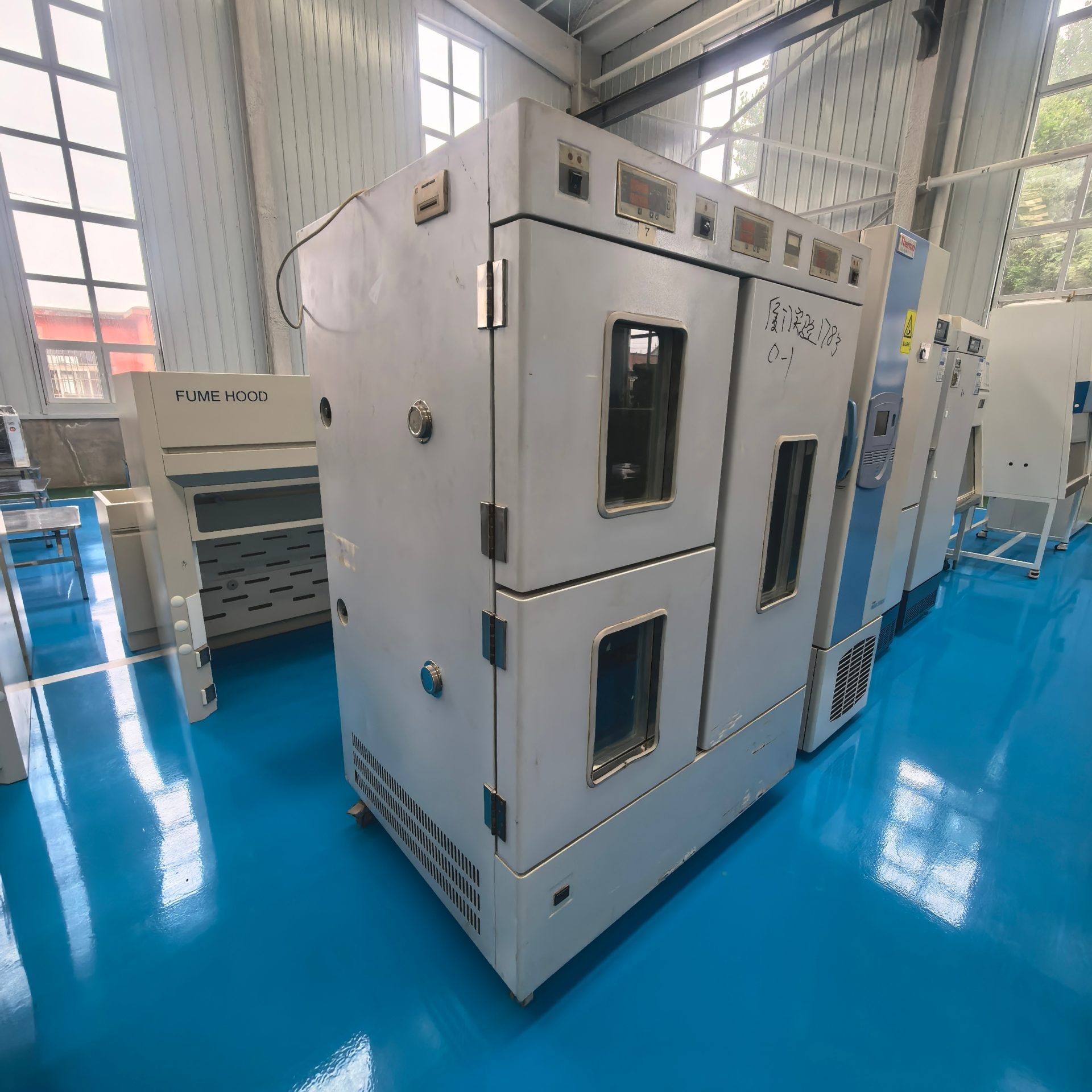 Used Laboratory Incubator &mdash; Unit 243 image 2