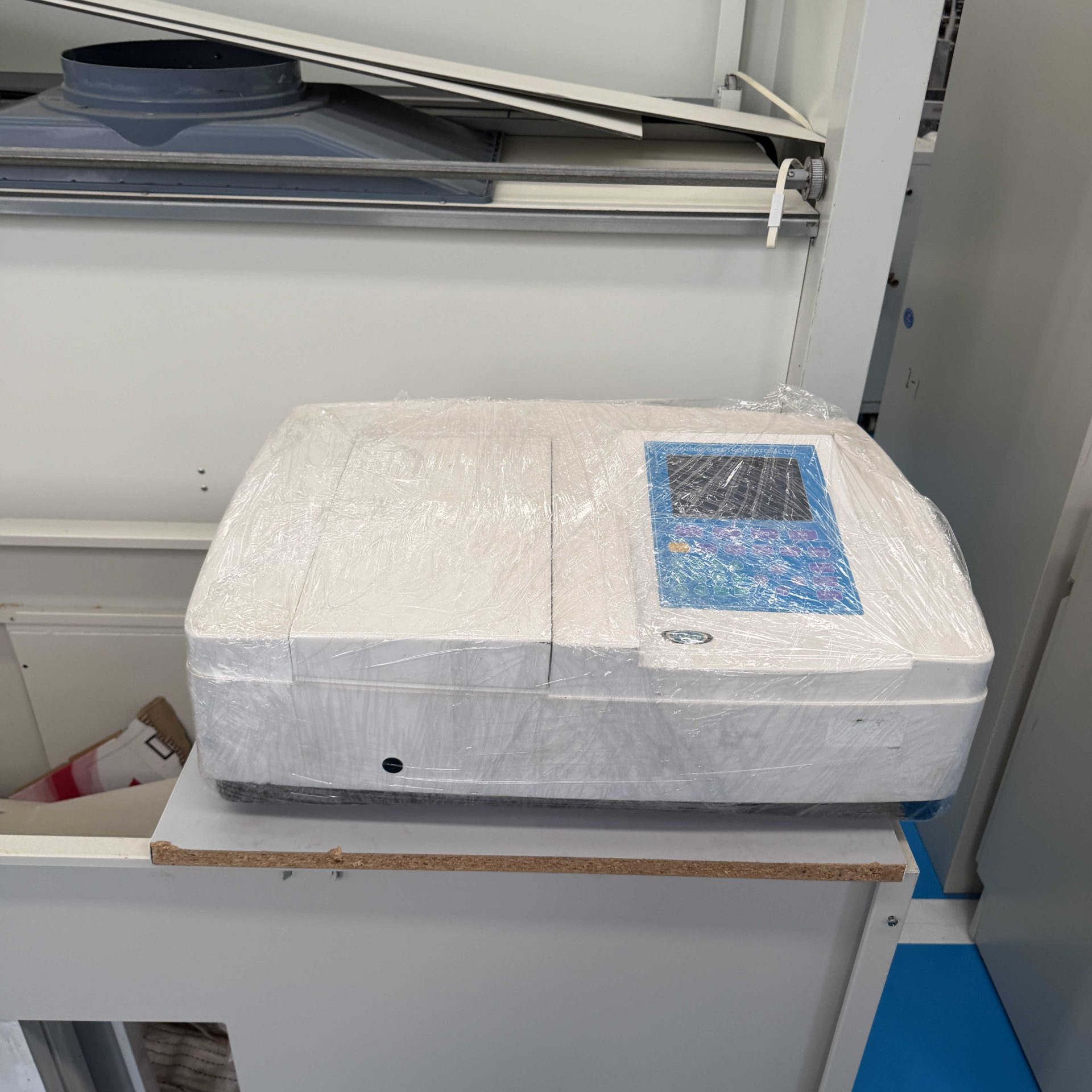 Used UV-Vis Spectrophotometer