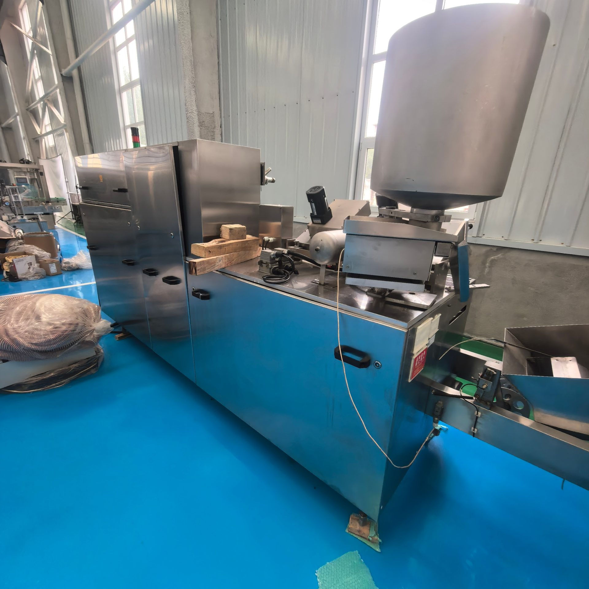 Used Packaging Machine &mdash; Model 200 image 4