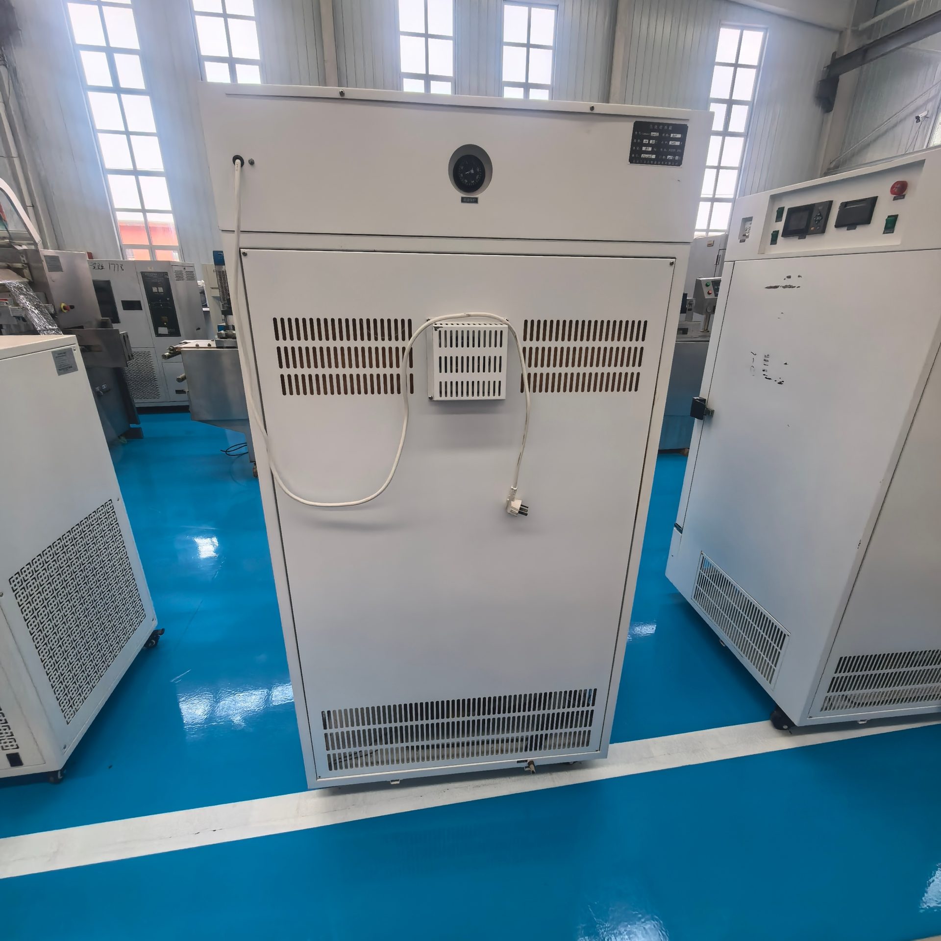 Used Laboratory Incubator &mdash; Model 400L image 3