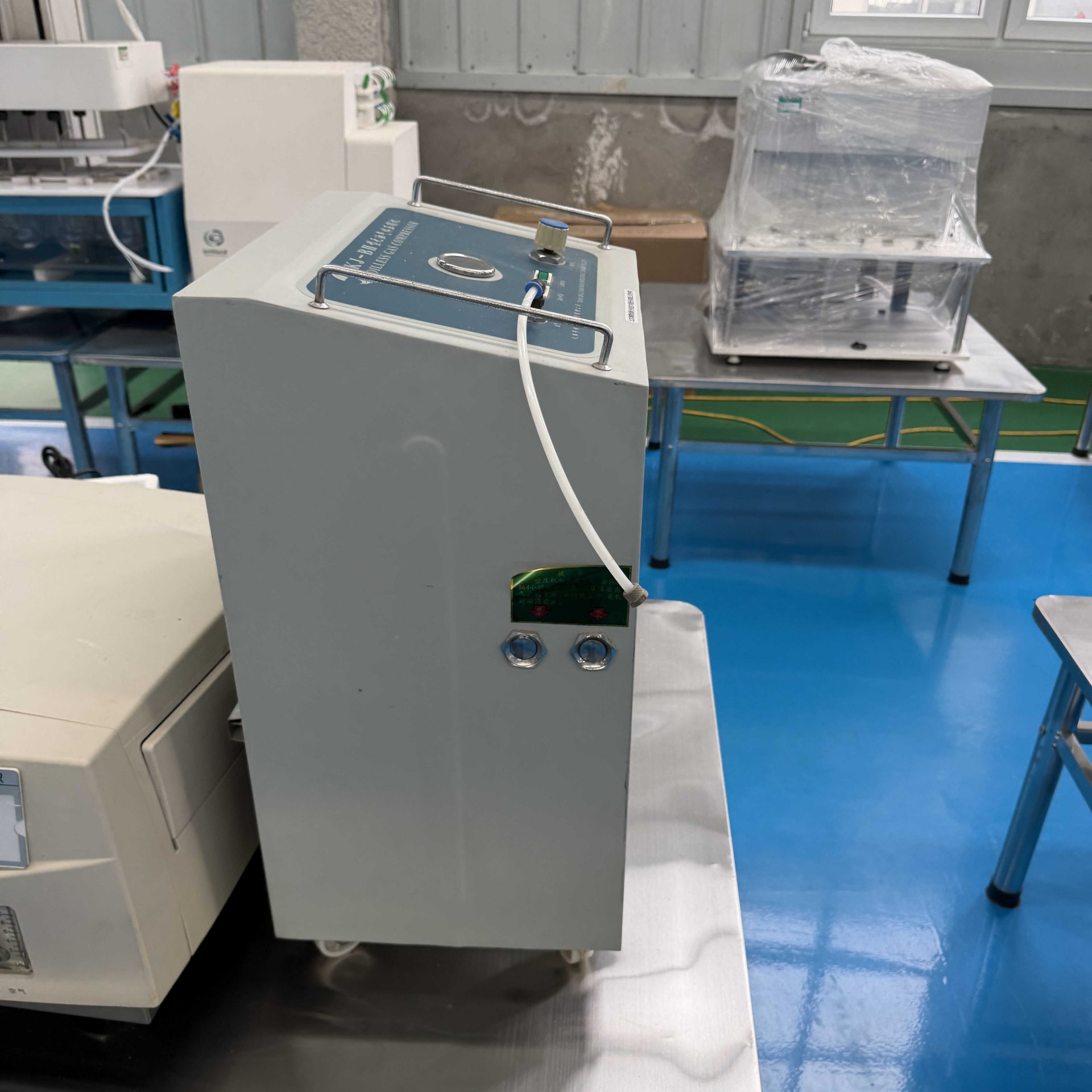 Used Oil-Free Air Compressor &mdash; Model KJ-BI image 3