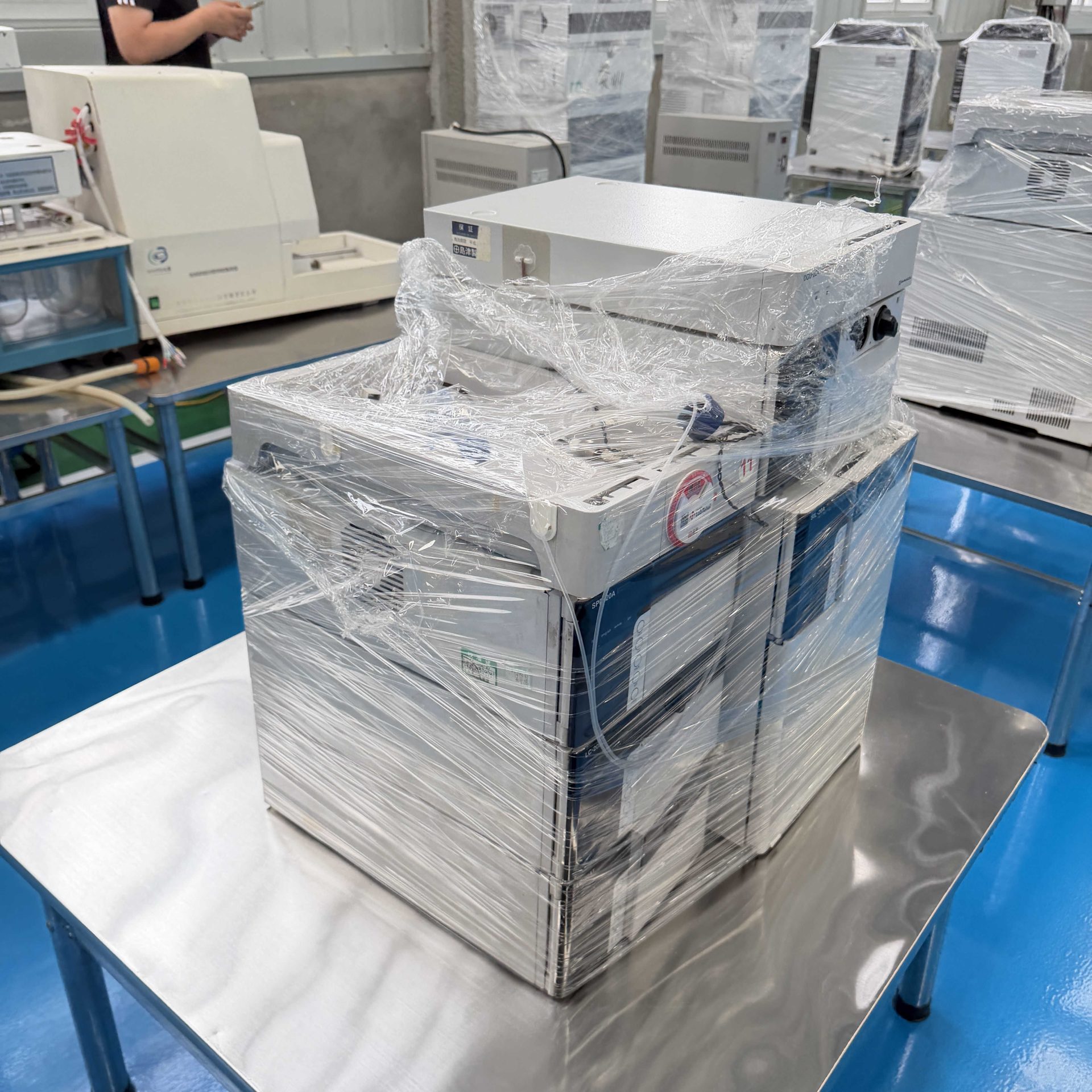 Used High Performance Liquid Chromatograph &mdash; Model LC-20AB image 2