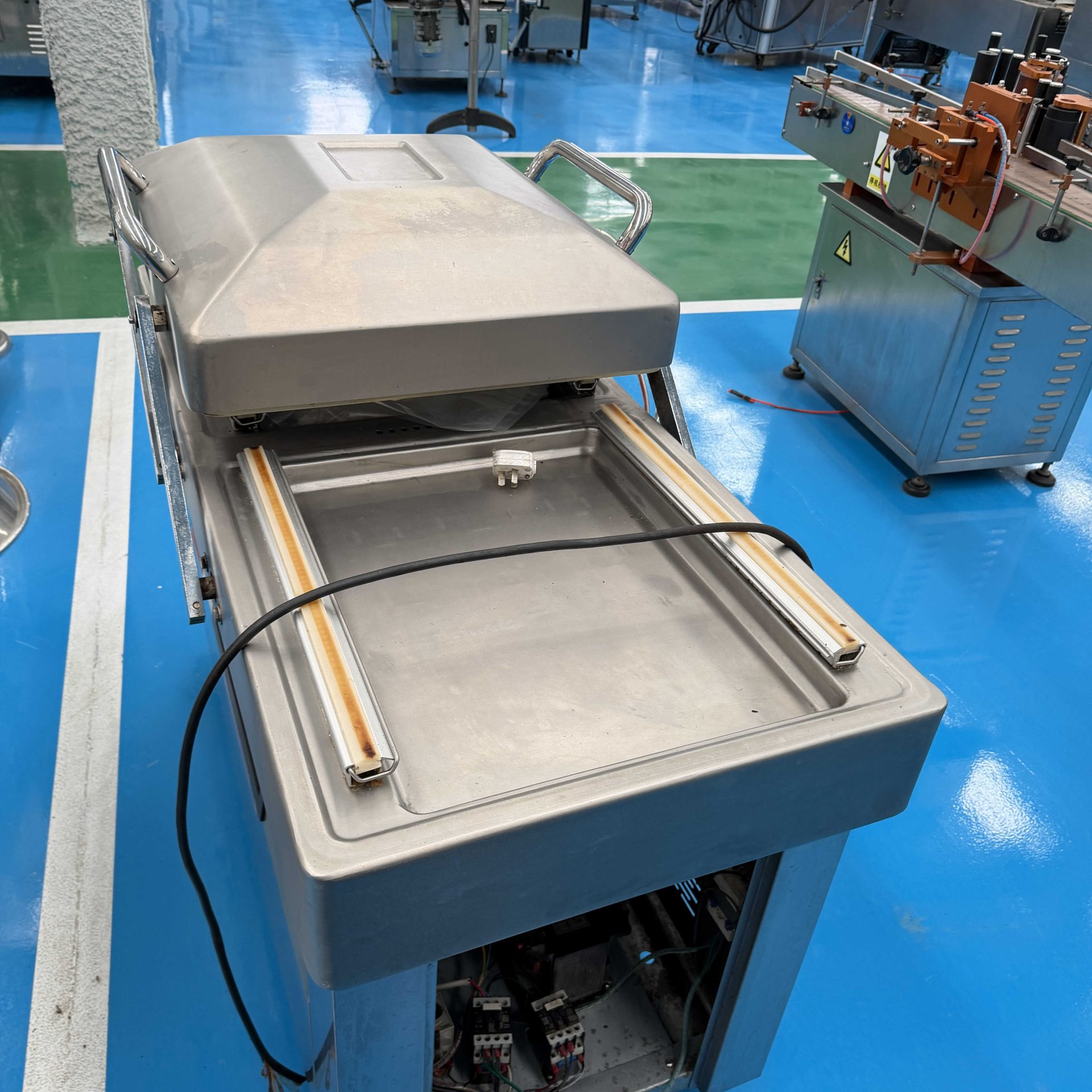 Used Vacuum Packaging Machine