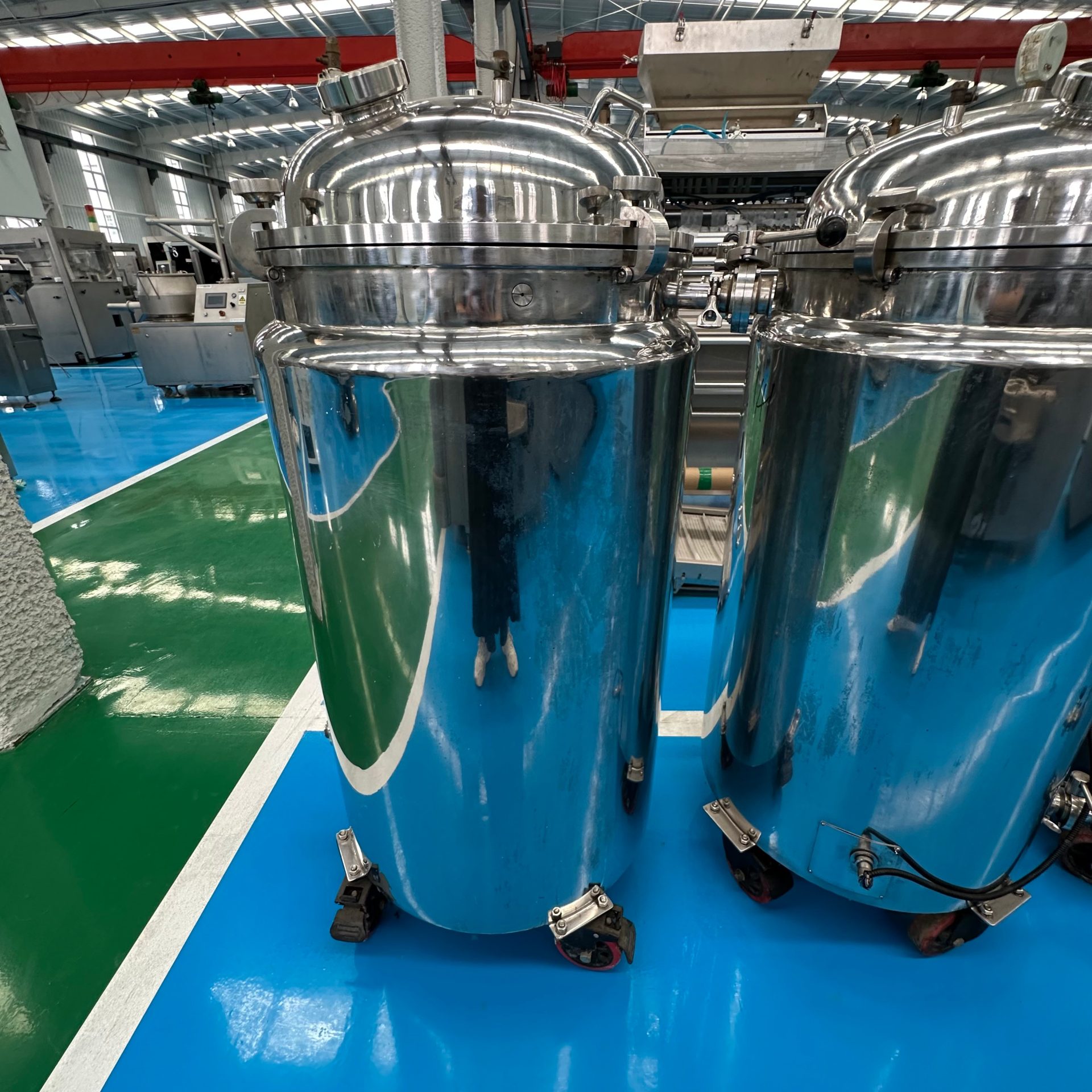 Used Stainless Steel Mixing Tank &mdash; Model 500L