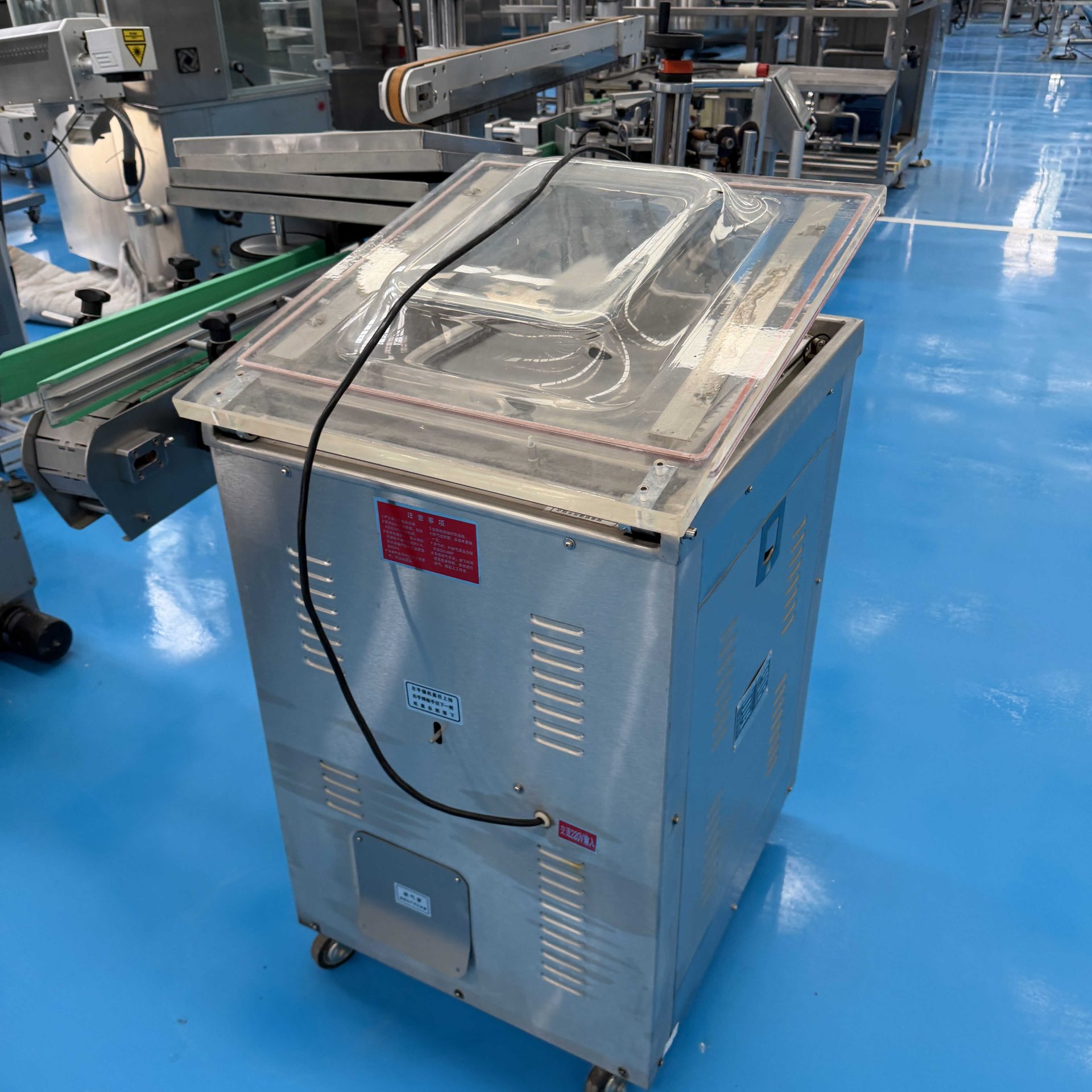 Used Vacuum Packaging Machine &mdash; Model DZ-500/ZD image 3