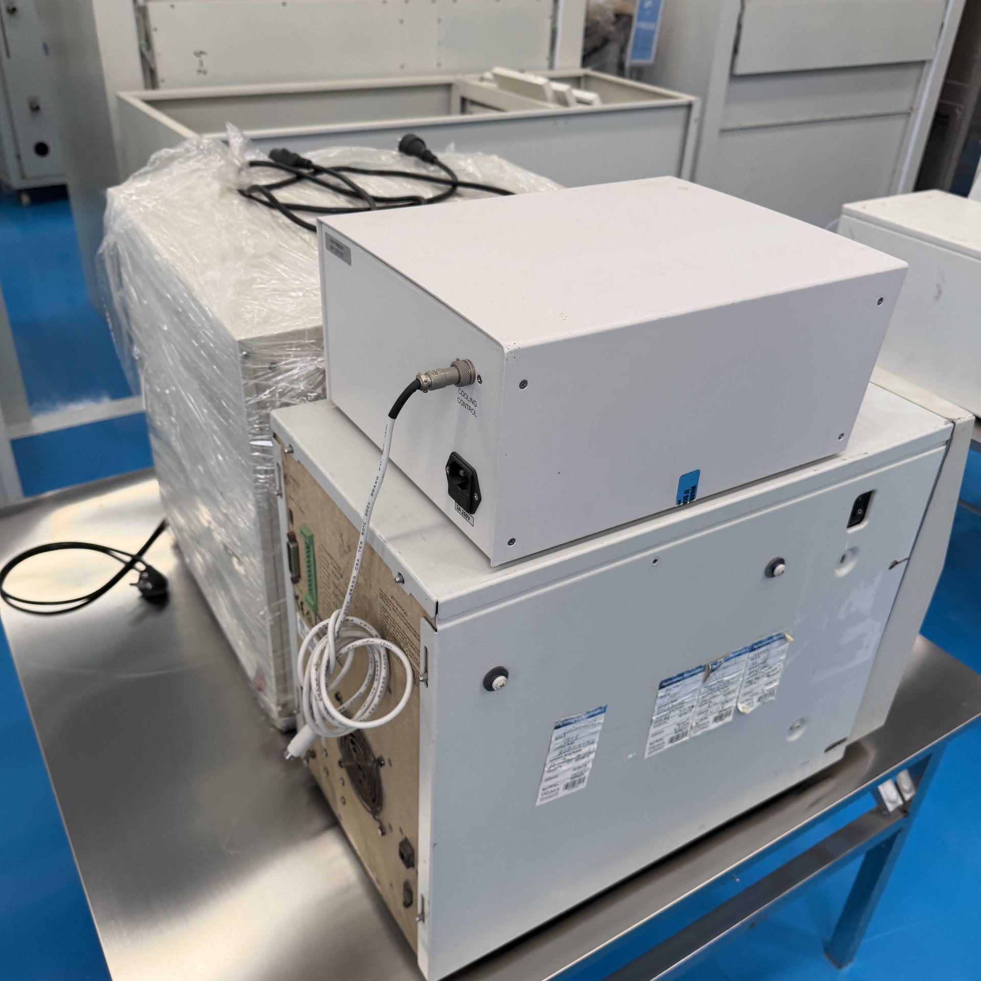 Used High Performance Liquid Chromatograph &mdash; Model waters1515 image 4
