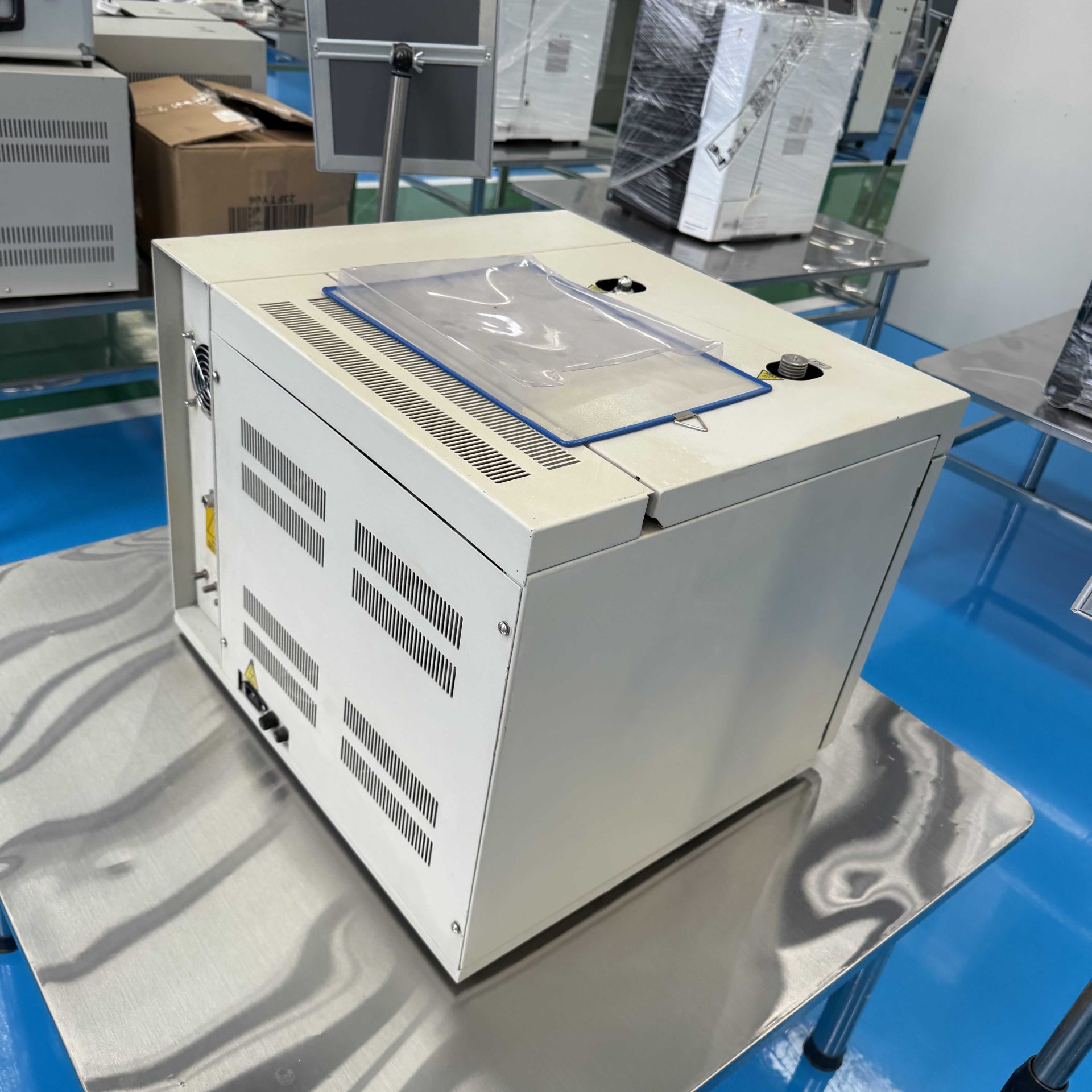 Used Gas Chromatograph &mdash; Model GC1690 image 3