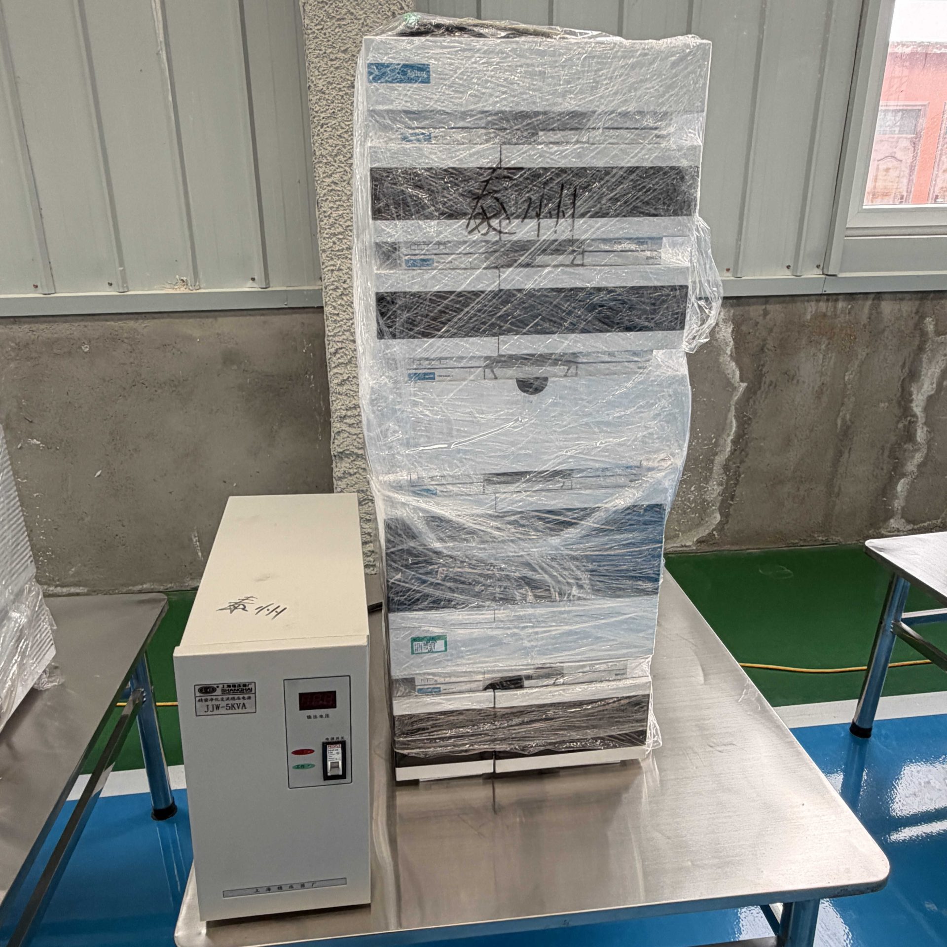 Used High Performance Liquid Chromatograph by agilent &mdash; Model 1260