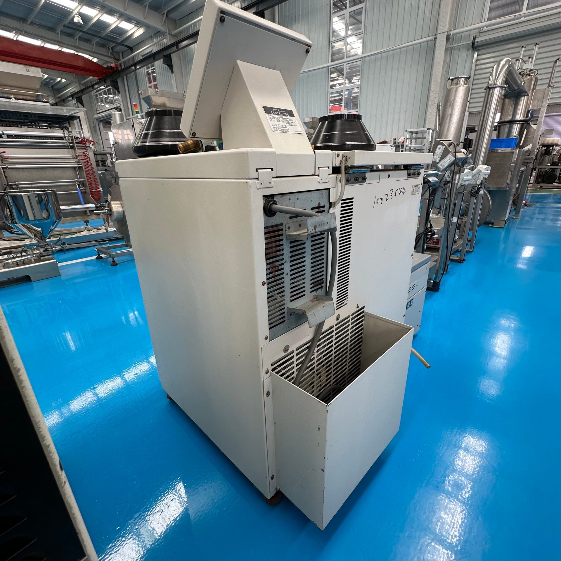 Used Centrifuge &mdash; Model himac CR22F image 5