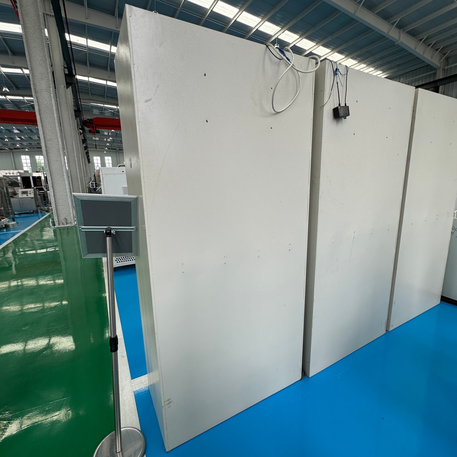 Used Gas Cylinder Cabinet image 4