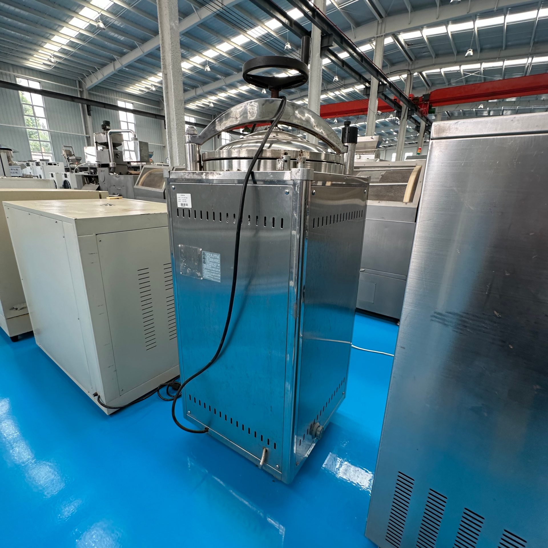 Used Steam Sterilizer &mdash; Model LDZX-75KBS image 4