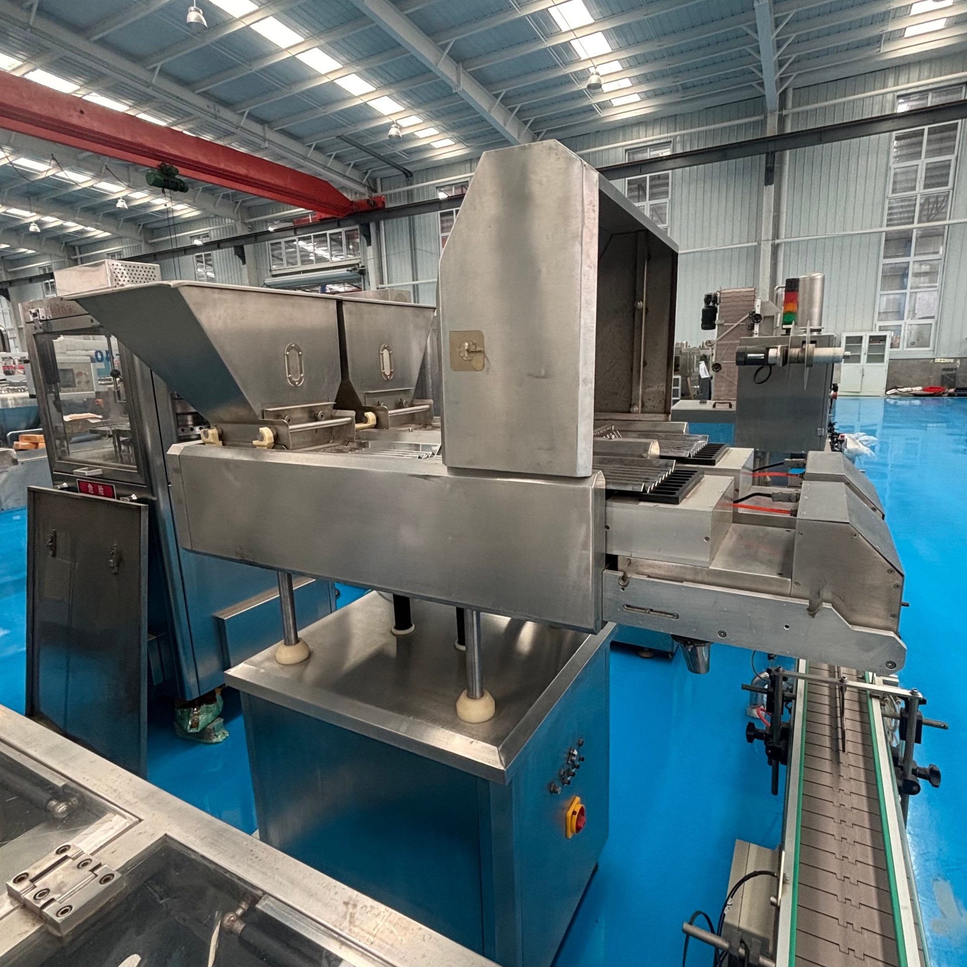 Used Tablet Counting Machine &mdash; Model SL-60 image 2