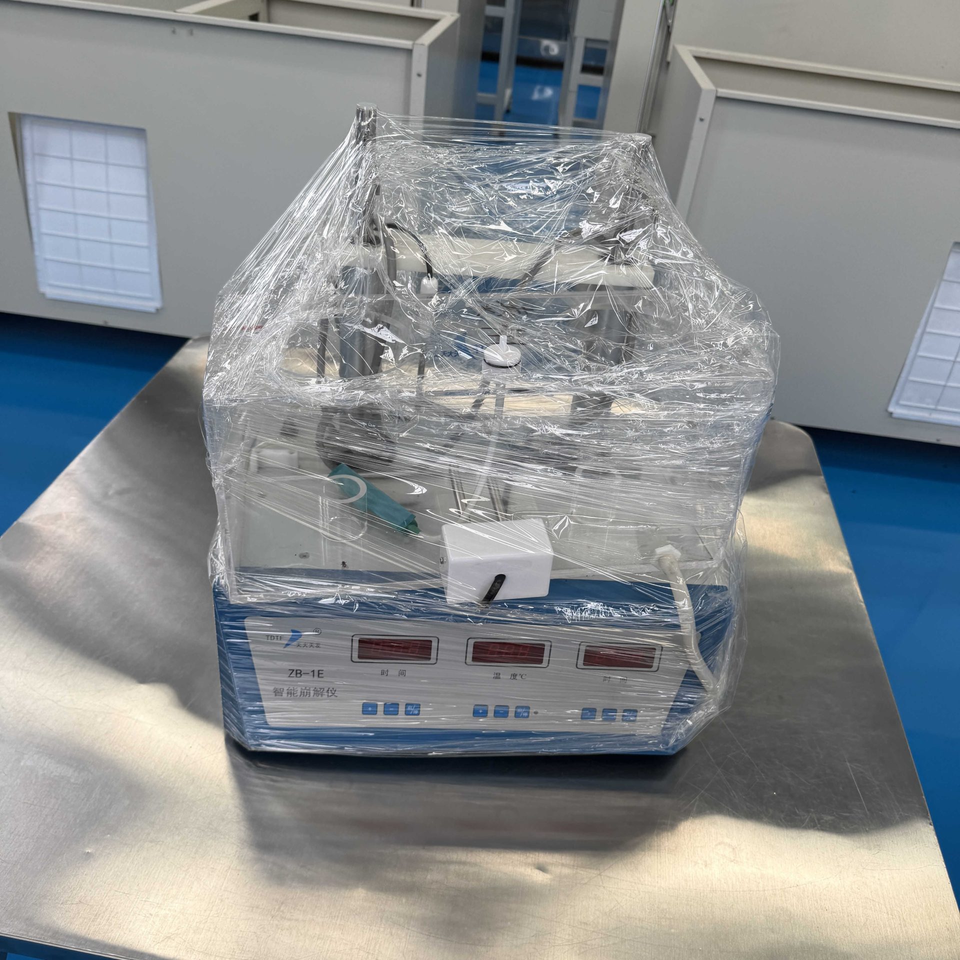 Used Tablet Disintegration Tester &mdash; Model ZB-1E