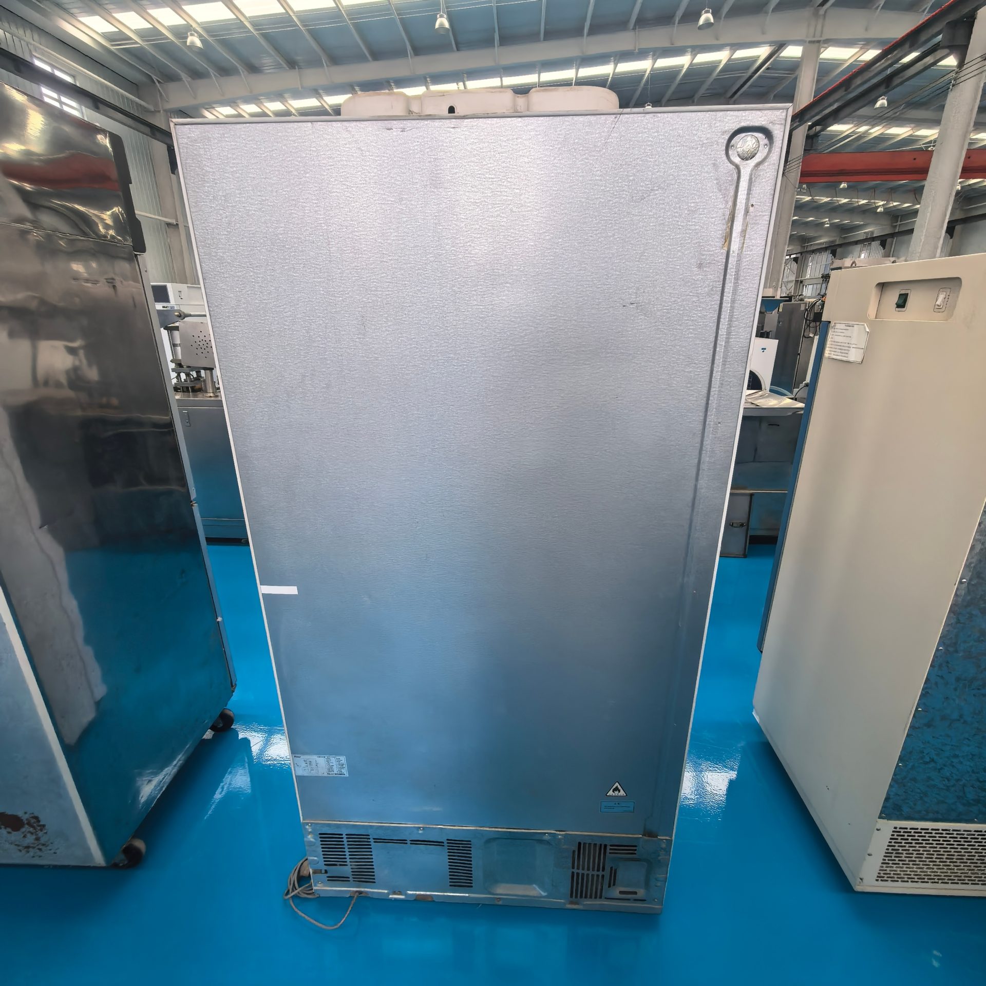 Used Medical Laboratory Refrigerator &mdash; Model DW-86L image 3