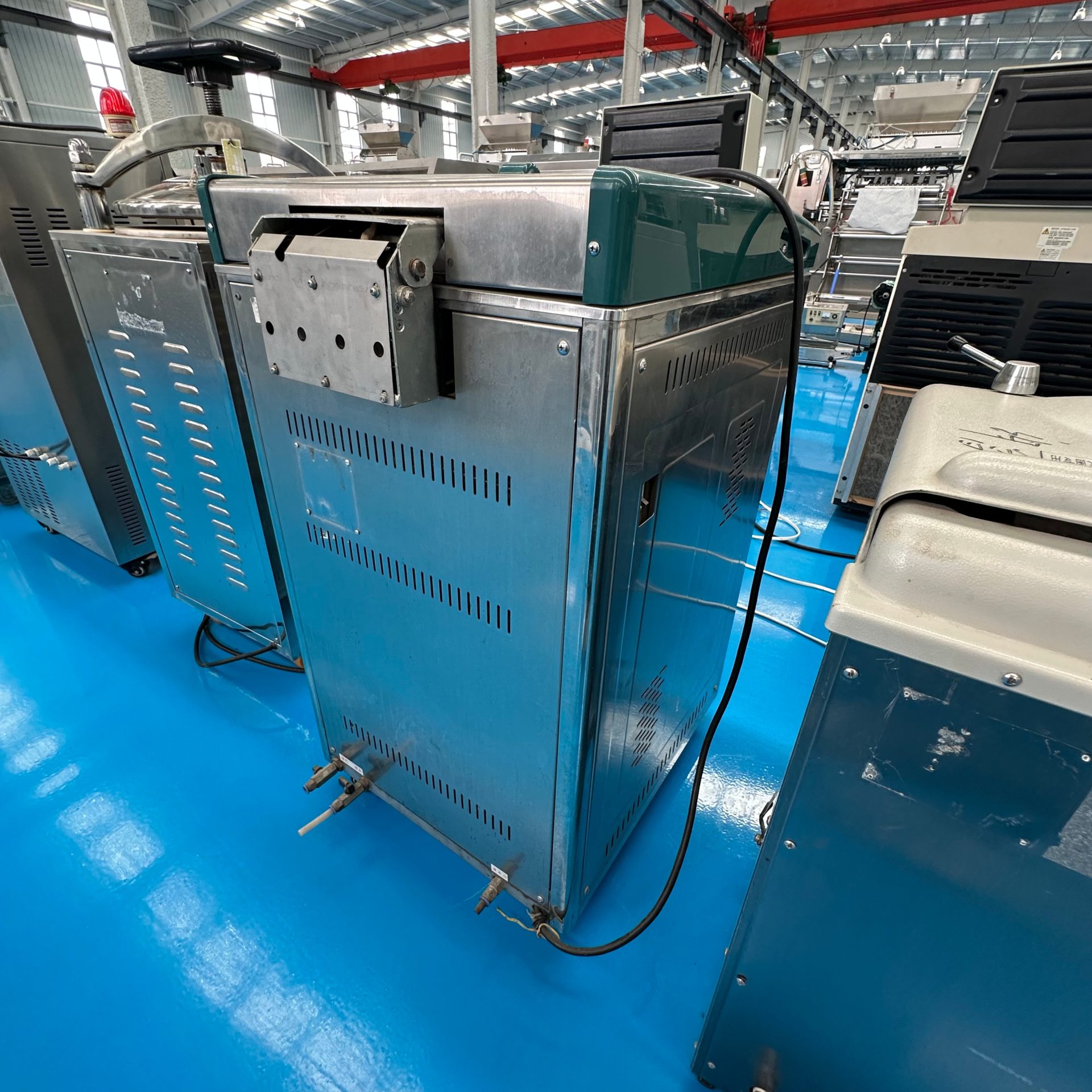 Used Steam Sterilizer &mdash; Model LDZM-60KCS image 3
