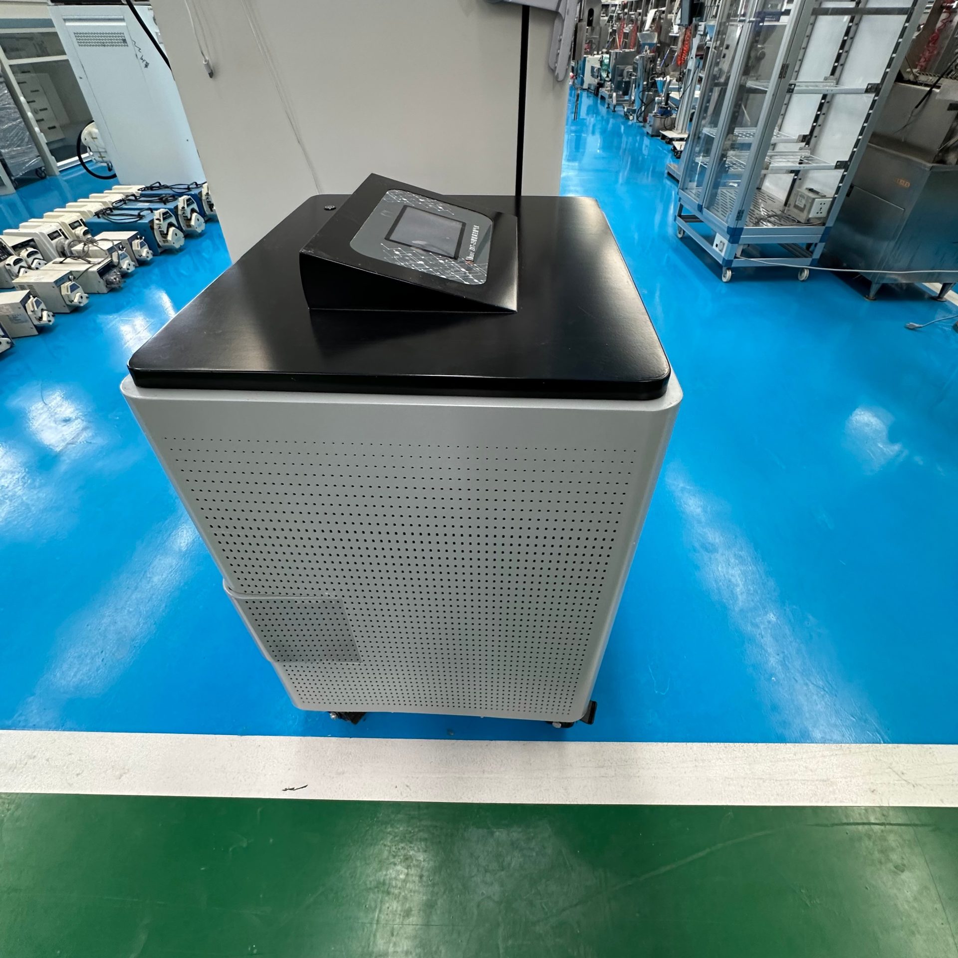 Used Vacuum Degasser &mdash; Model ZKT-25 image 3