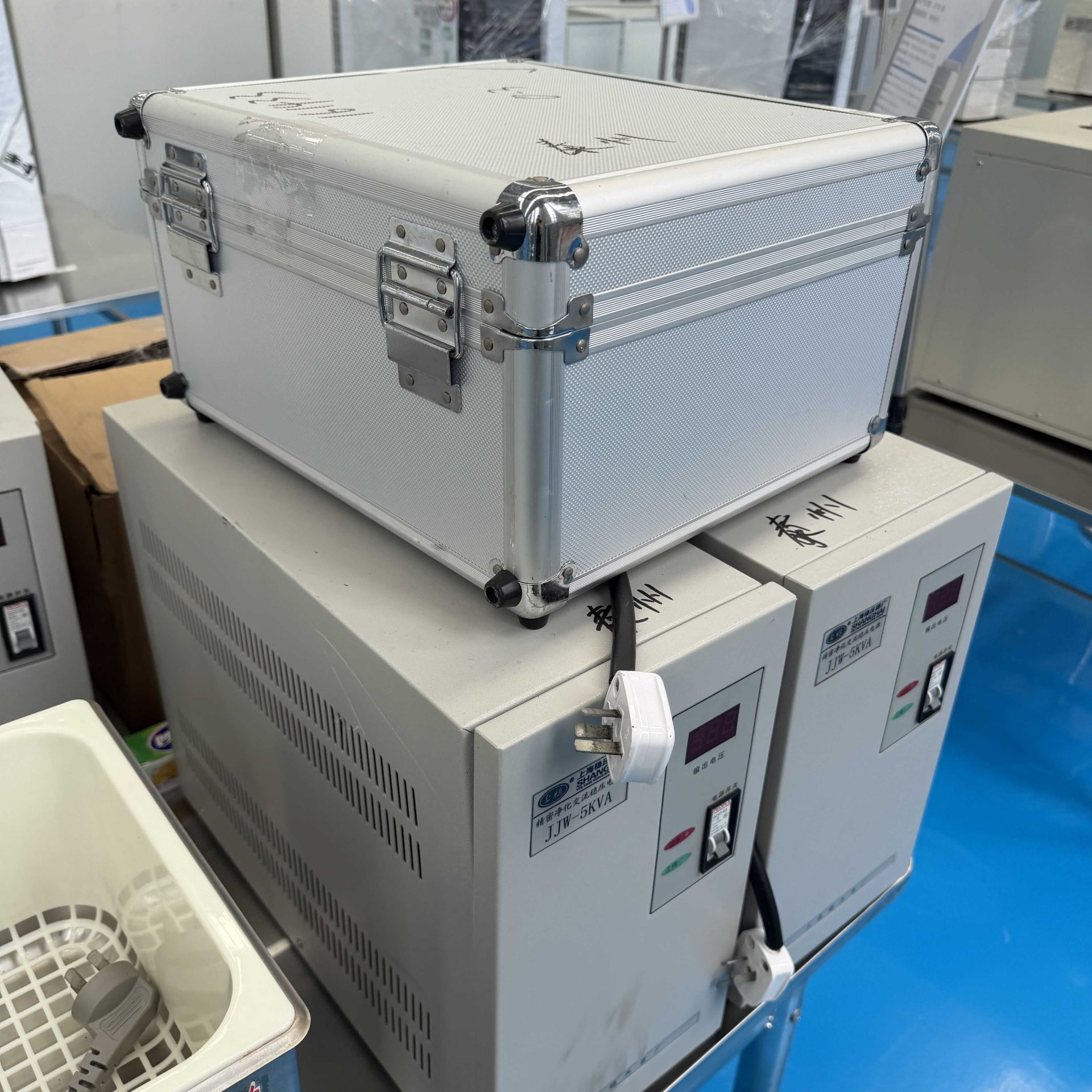 Used AC Voltage Stabilizer &mdash; Model JJW-5KVA image 2