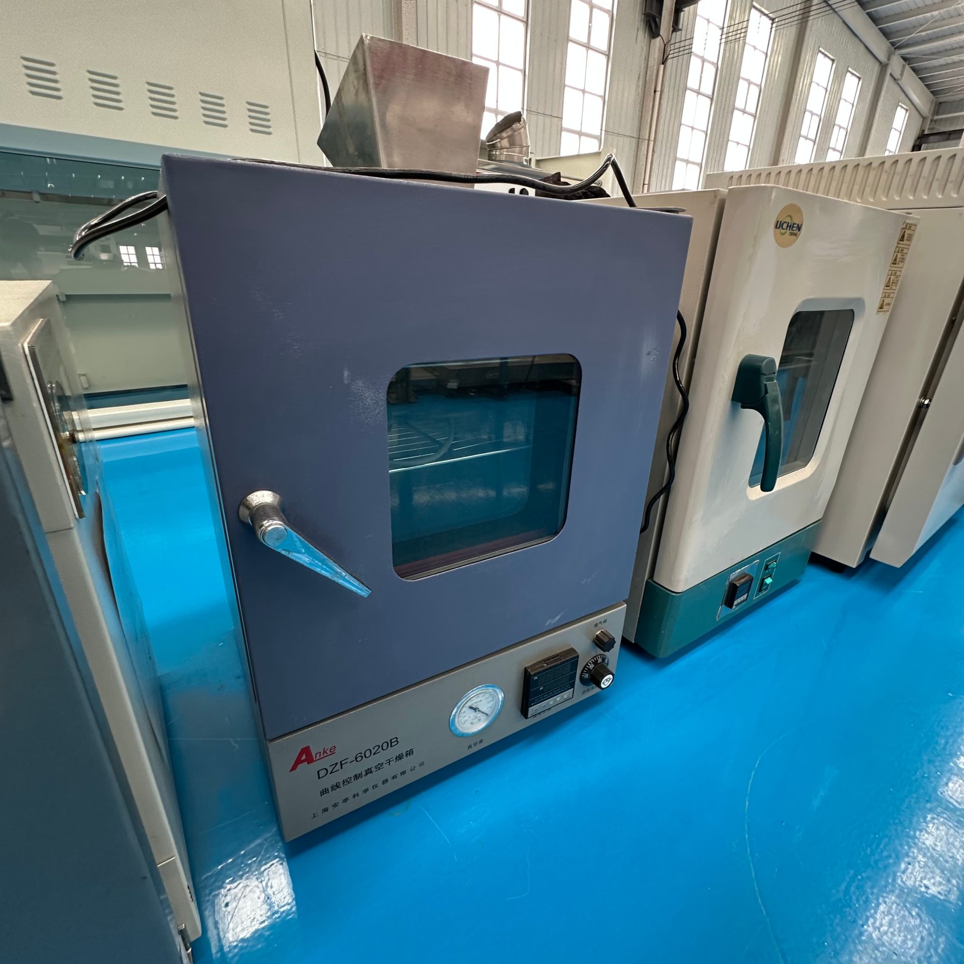 Used Laboratory Incubator image 2