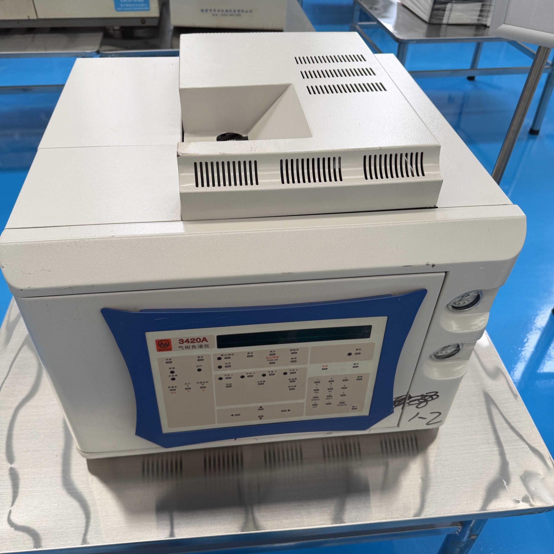 Used Gas Chromatograph &mdash; Model SP-3420A
