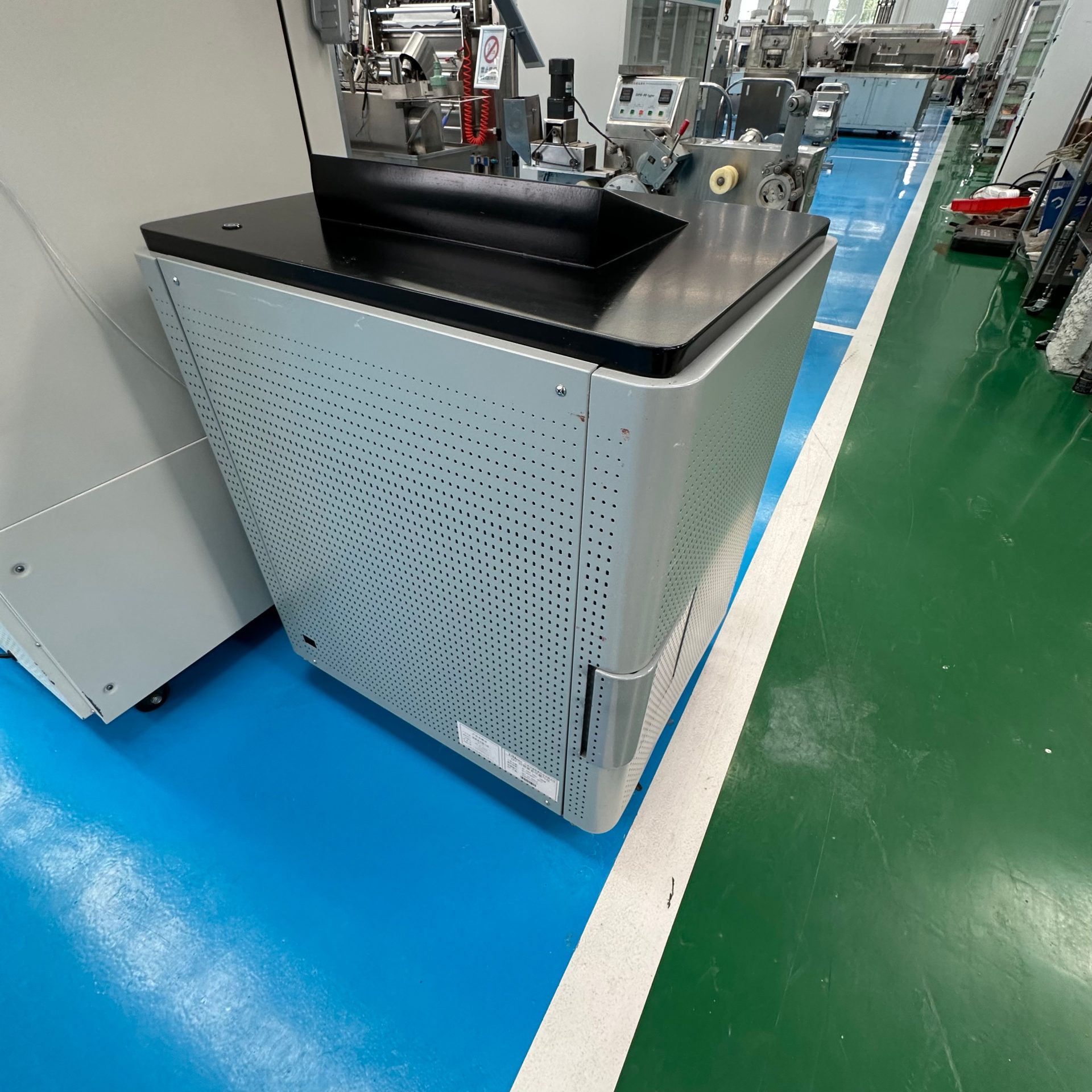 Used Vacuum Degasser &mdash; Model ZKT-25 image 4