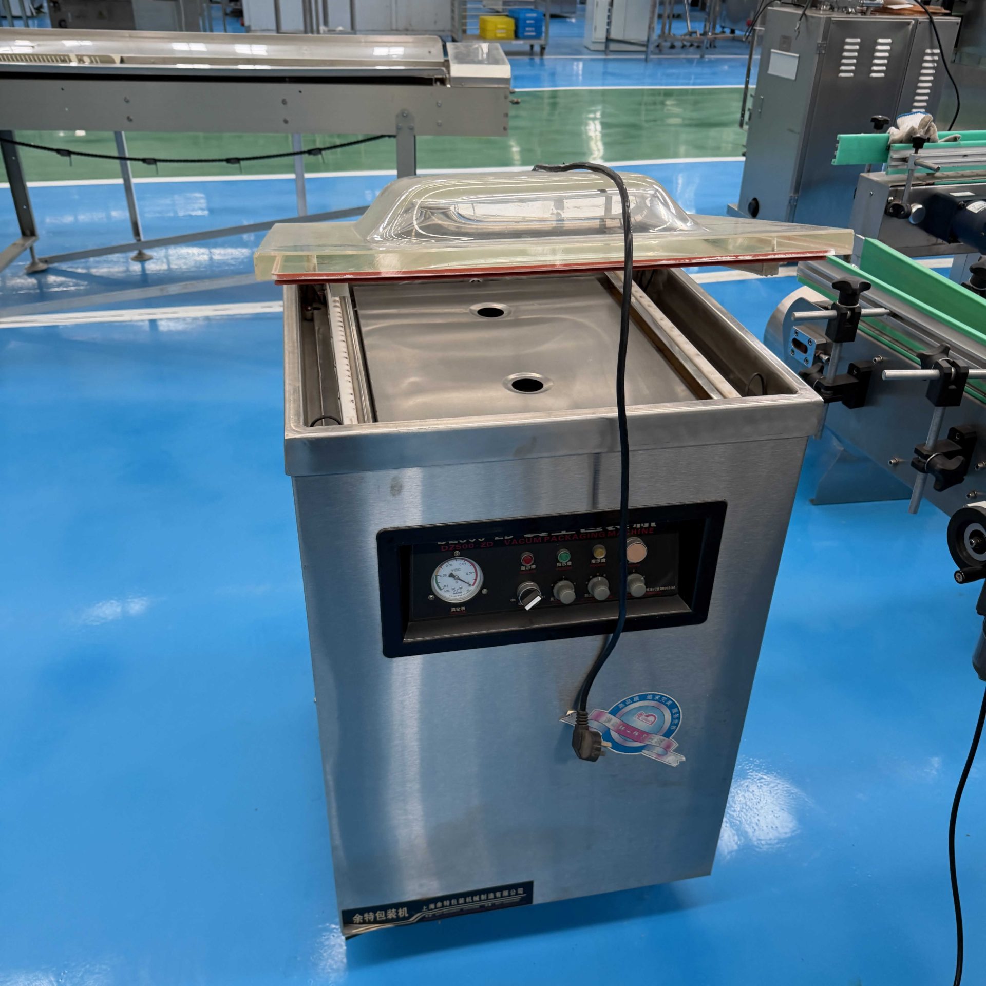 Used Vacuum Packaging Machine &mdash; Model DZ-500/ZD