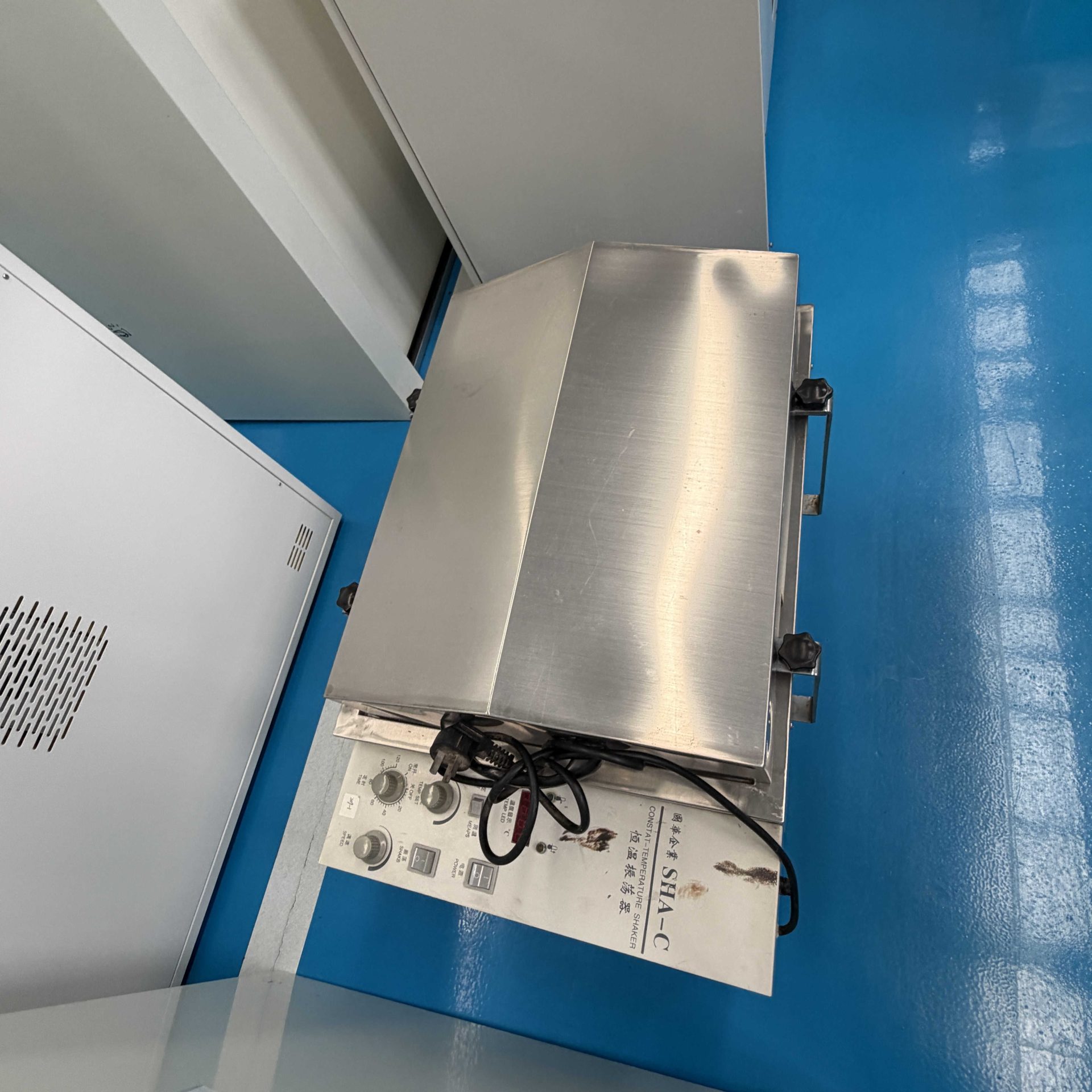 Used Temperature Controlled Shaker &mdash; Model SHA-C image 5
