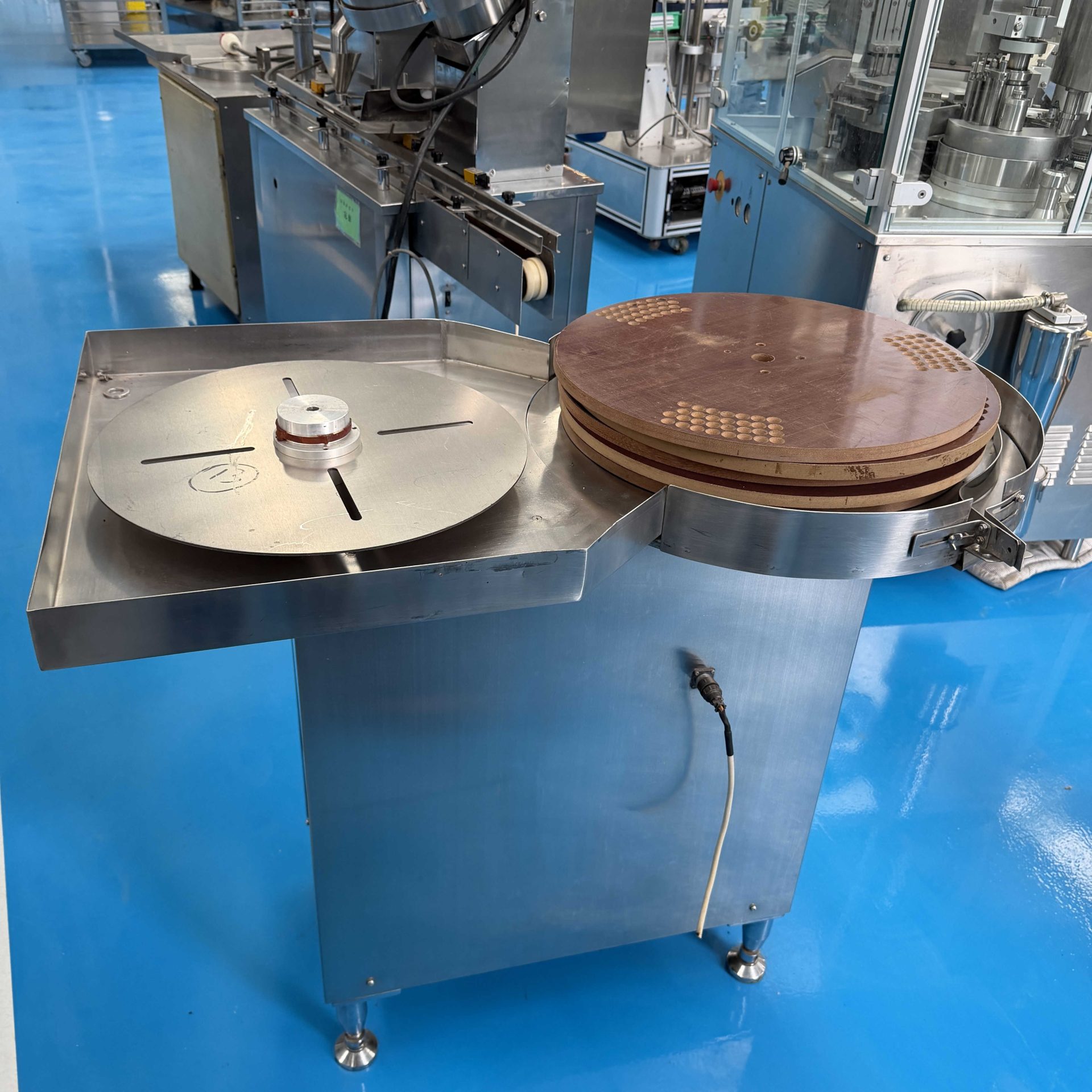Used Bottle Conveyor &mdash; Model PL-2000 image 5