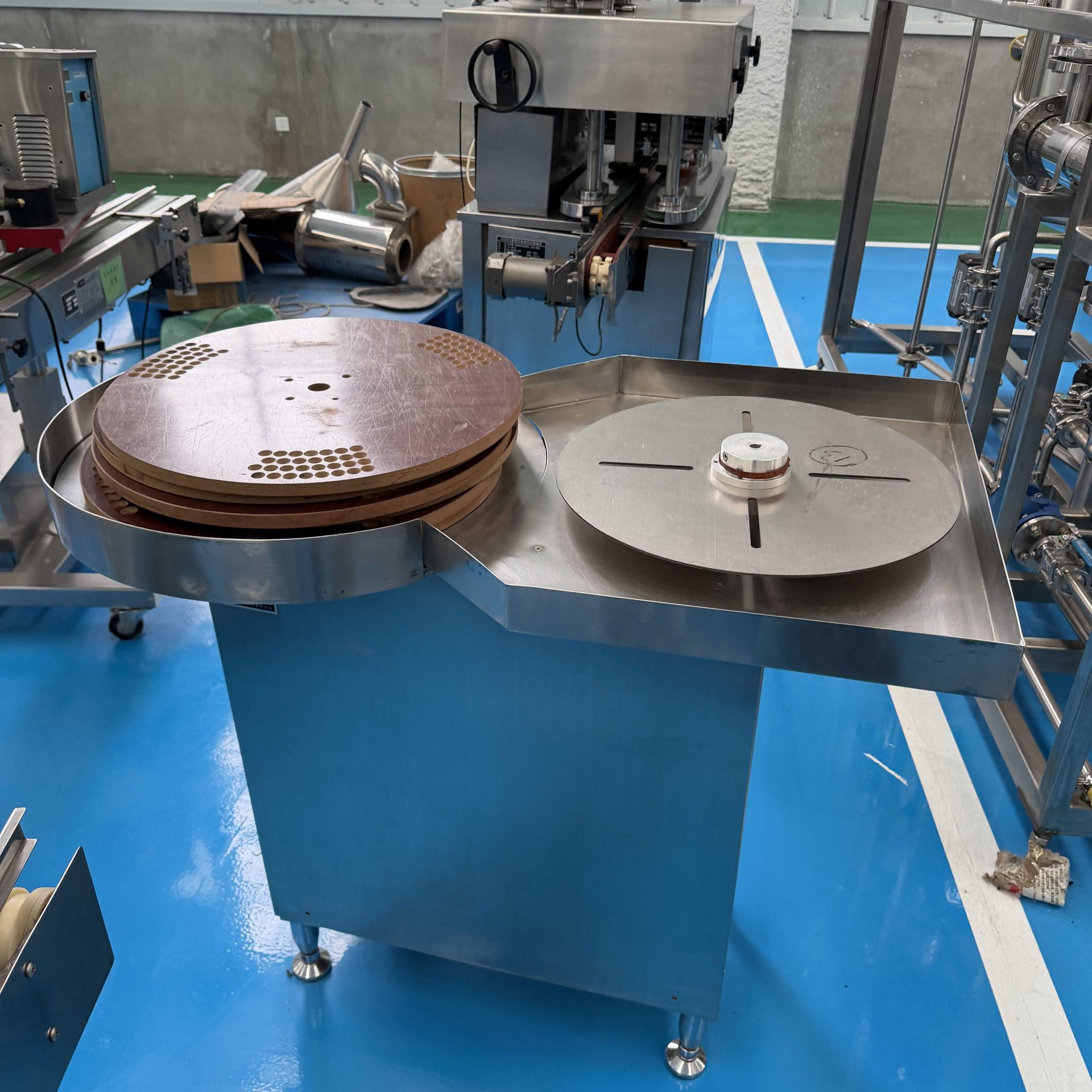 Used Bottle Conveyor &mdash; Model PL-2000 image 2