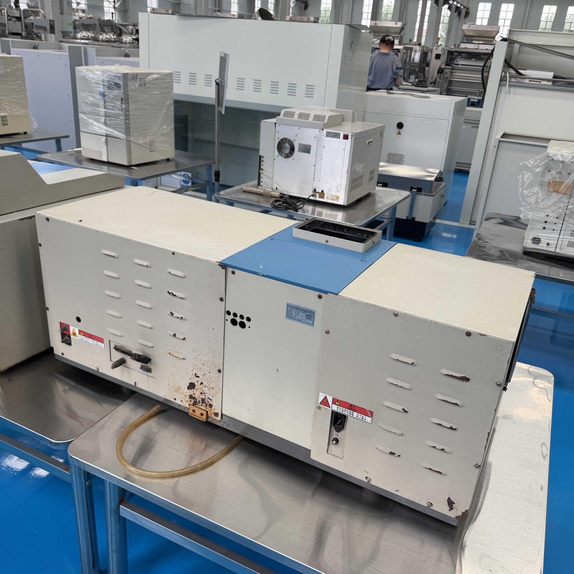Used Atomic Absorption Spectrophotometer &mdash; Model TAS-990F image 4