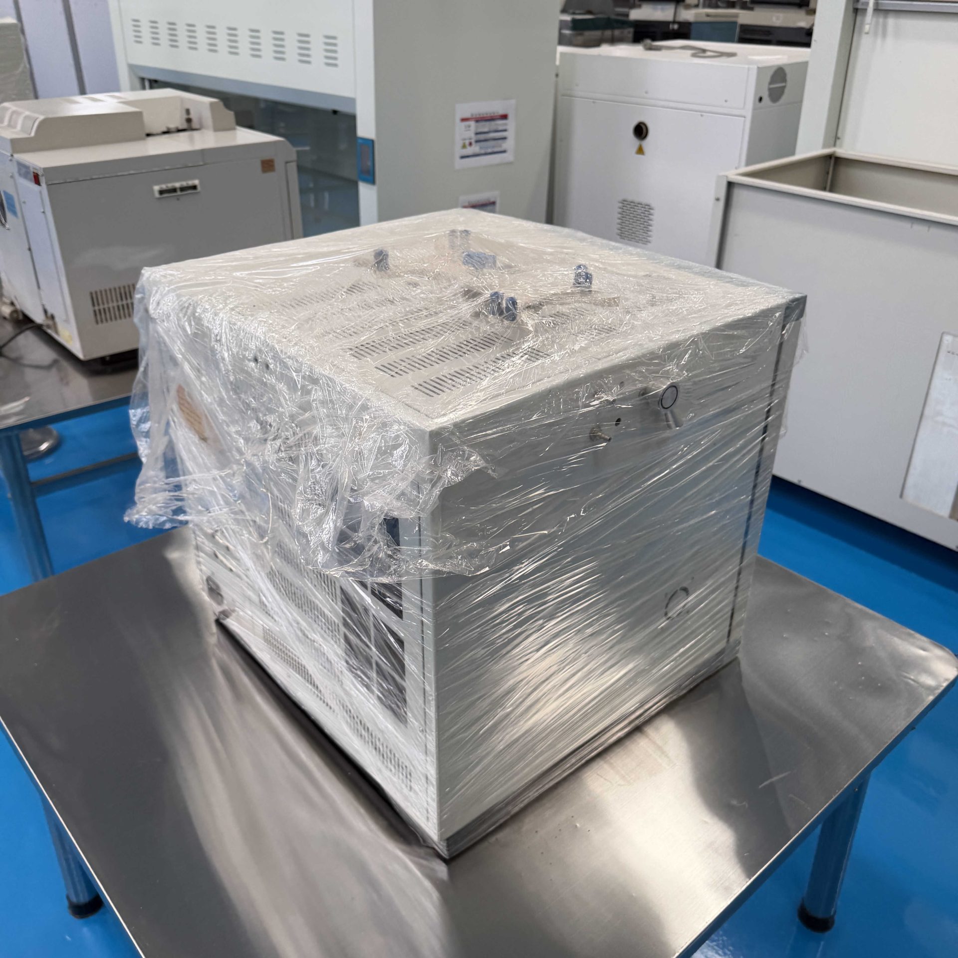 Used Gas Chromatograph &mdash; Model GC-7800 image 3