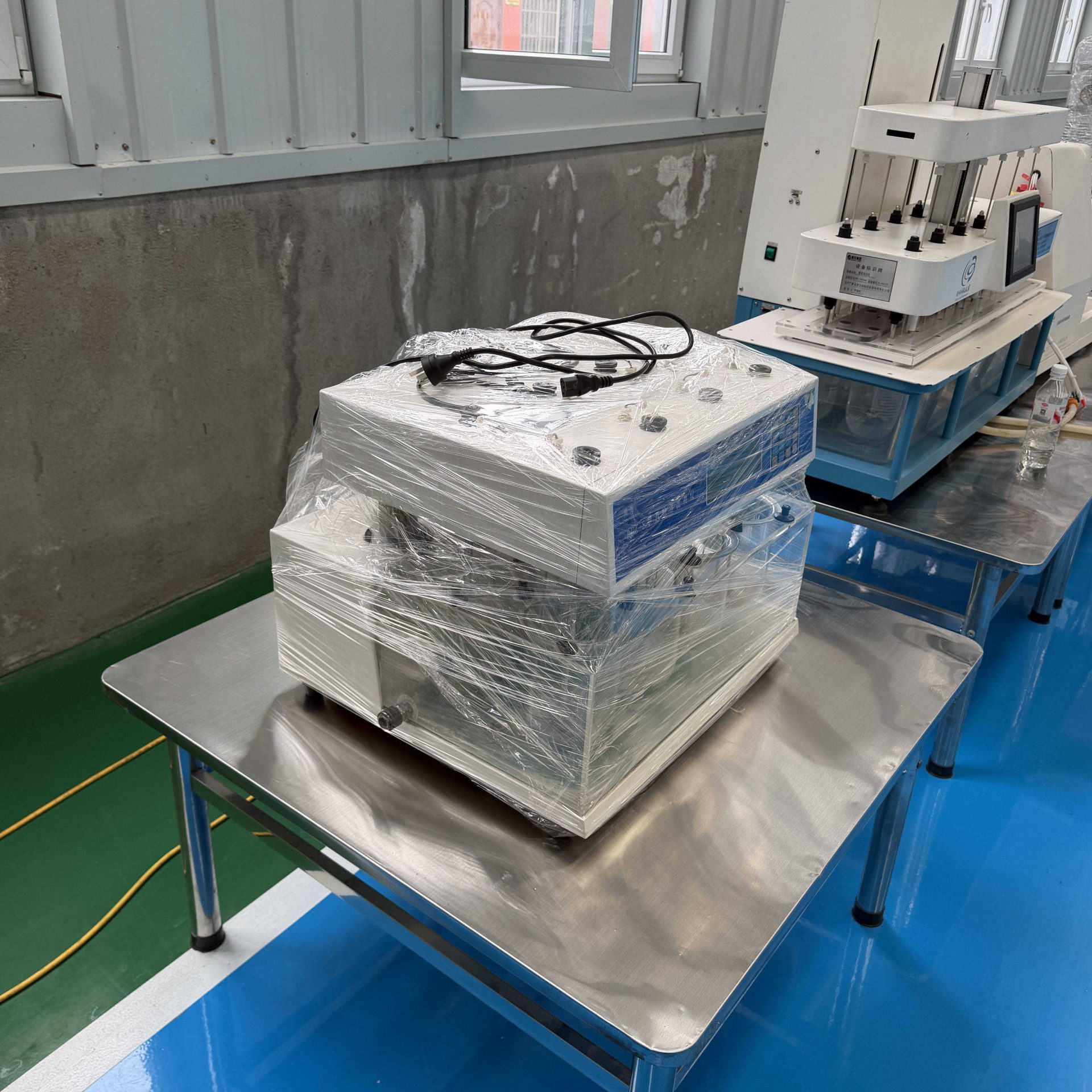 Used Dissolution Tester &mdash; Model 8 image 2