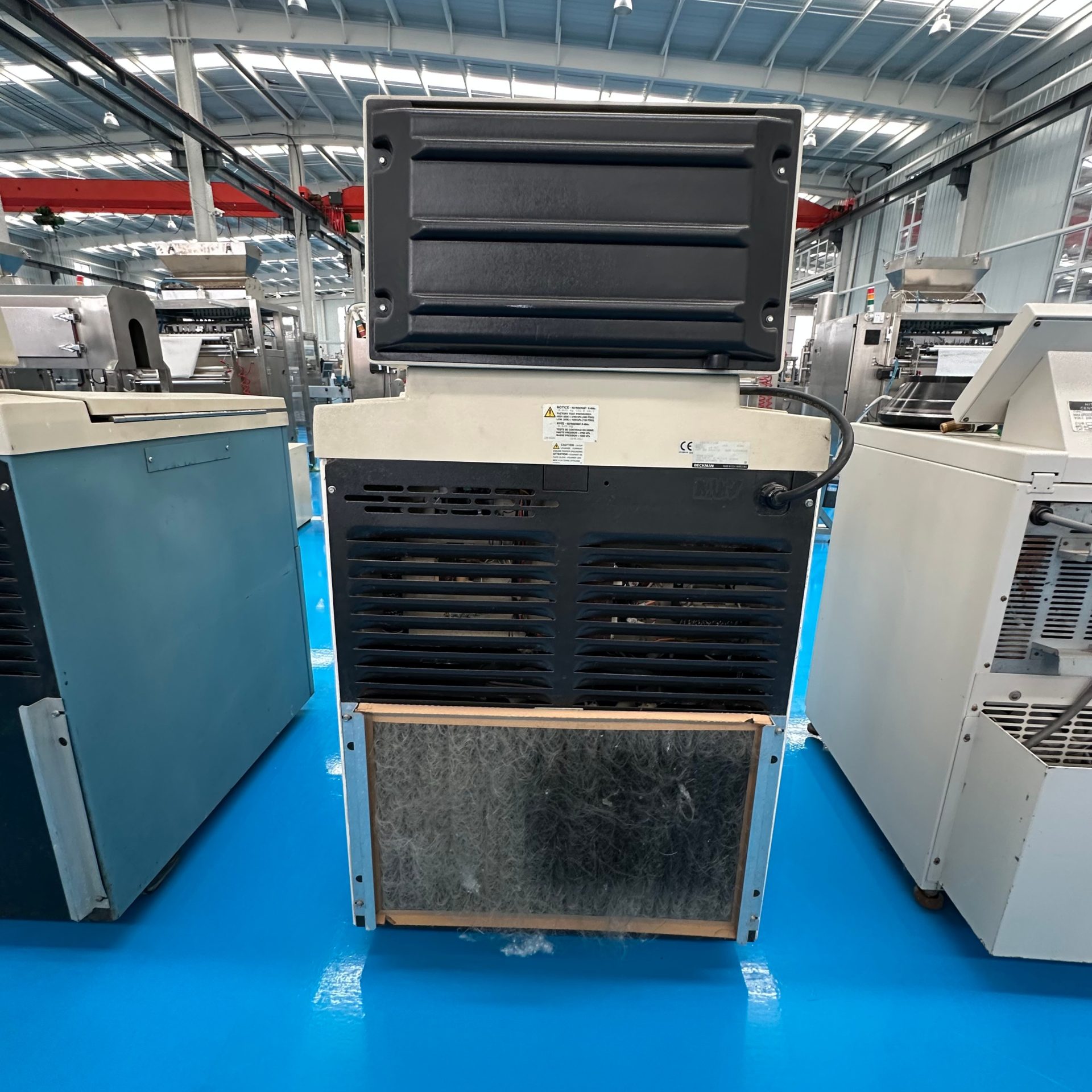 Used Centrifuge &mdash; Model J6-HC image 4