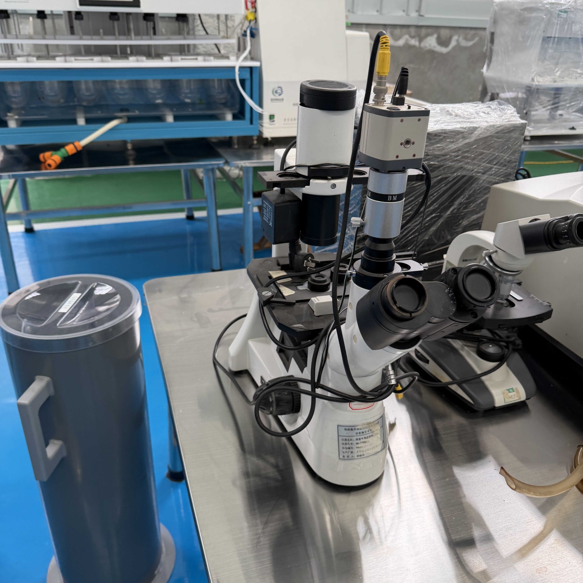 Used Microscope &mdash; Model 37xcc image 2