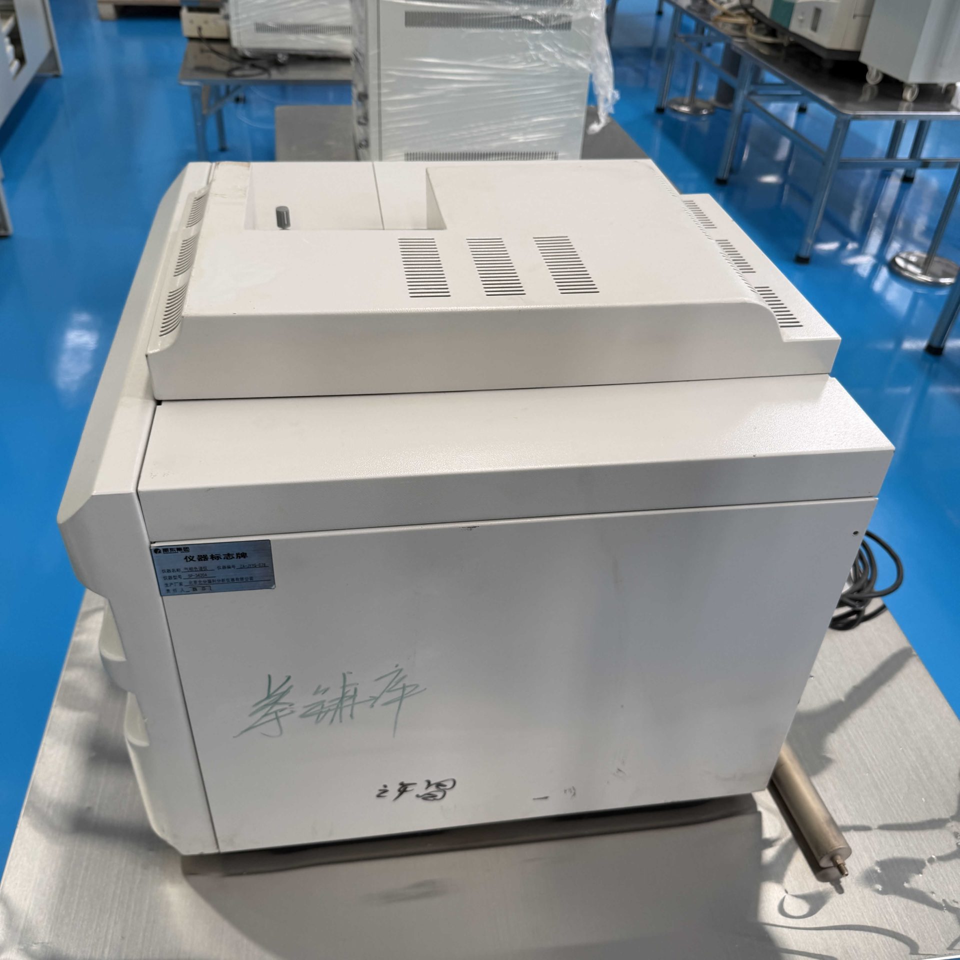 Used Gas Chromatograph &mdash; Model SP-3420A image 4