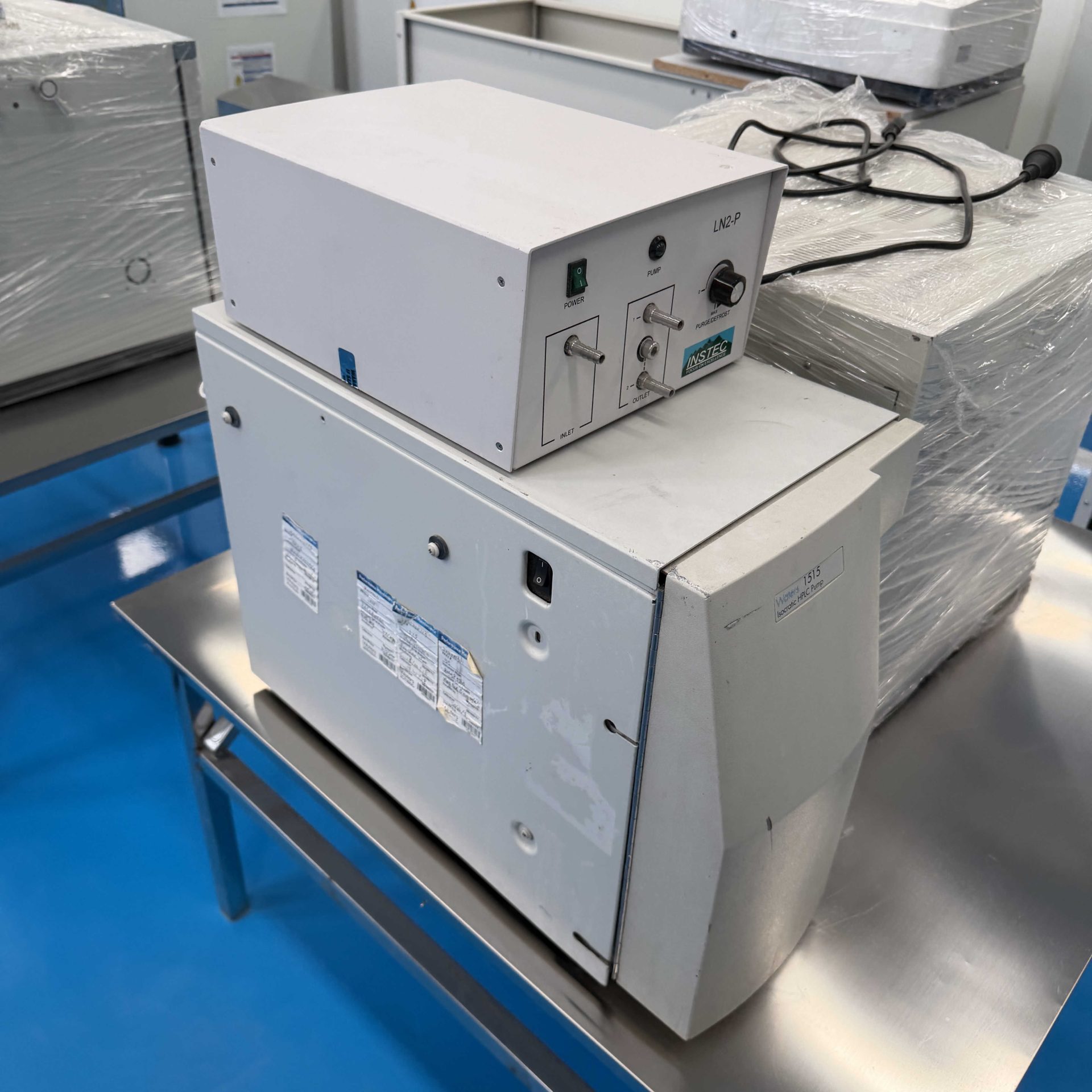 Used High Performance Liquid Chromatograph &mdash; Model waters1515 image 2