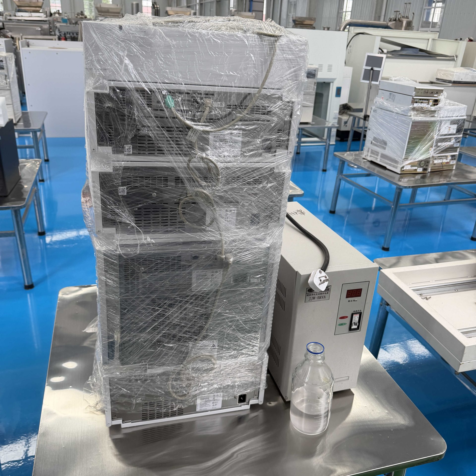 Used High Performance Liquid Chromatograph by agilent technoiogies &mdash; Model 1260 image 4