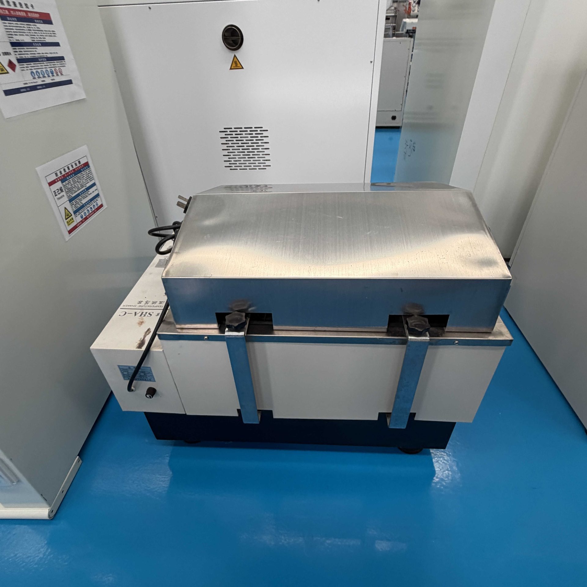 Used Temperature Controlled Shaker &mdash; Model SHA-C image 3