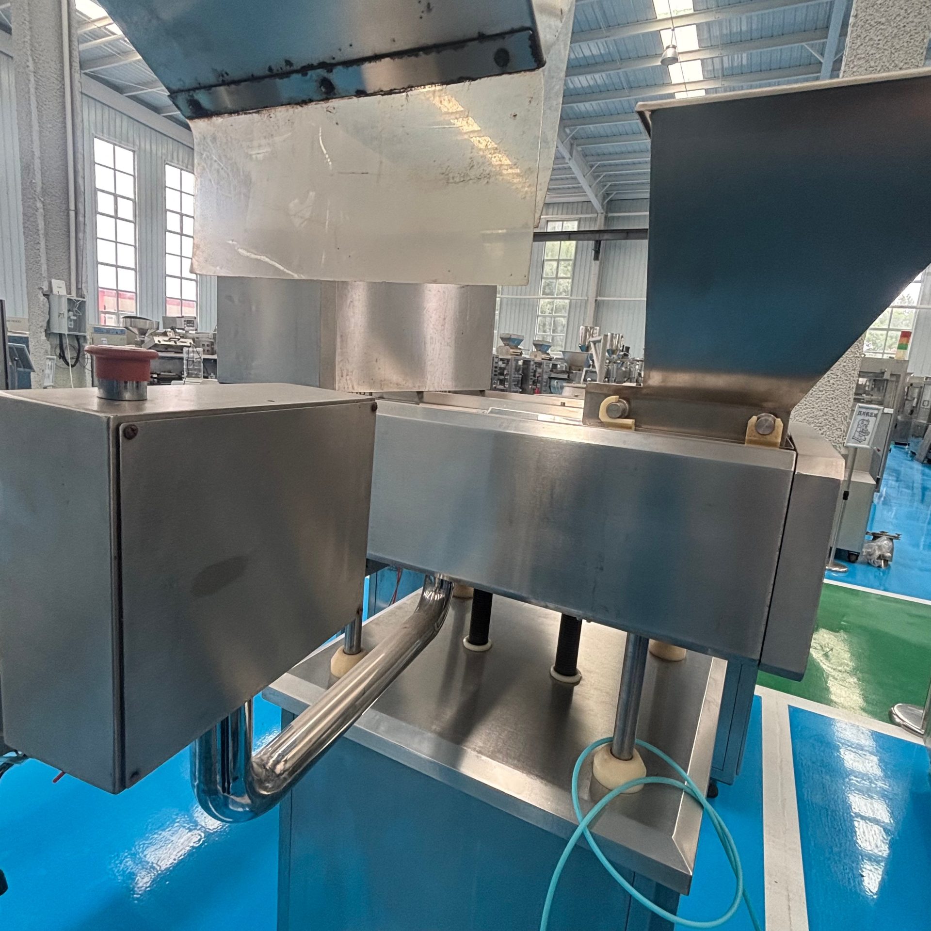 Used Tablet Counting Machine &mdash; Model SL-60 image 4