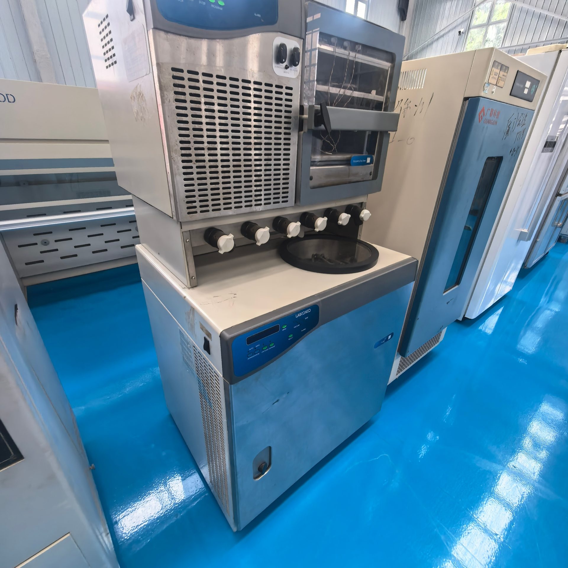 Used Freeze Dryer &mdash; Model 2.5L image 2