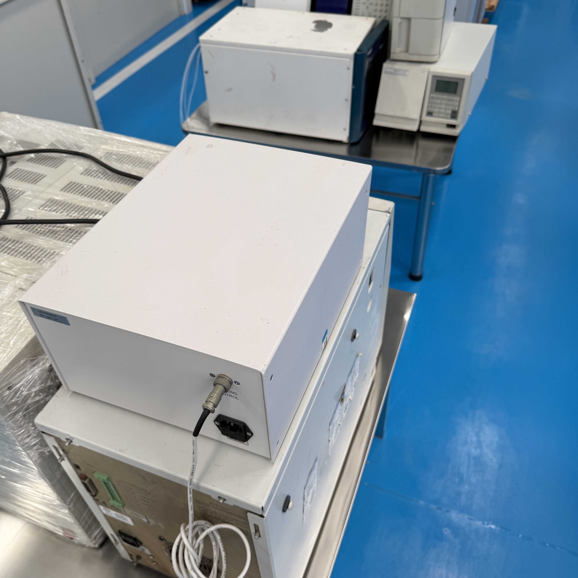 Used High Performance Liquid Chromatograph &mdash; Model waters1515 image 5