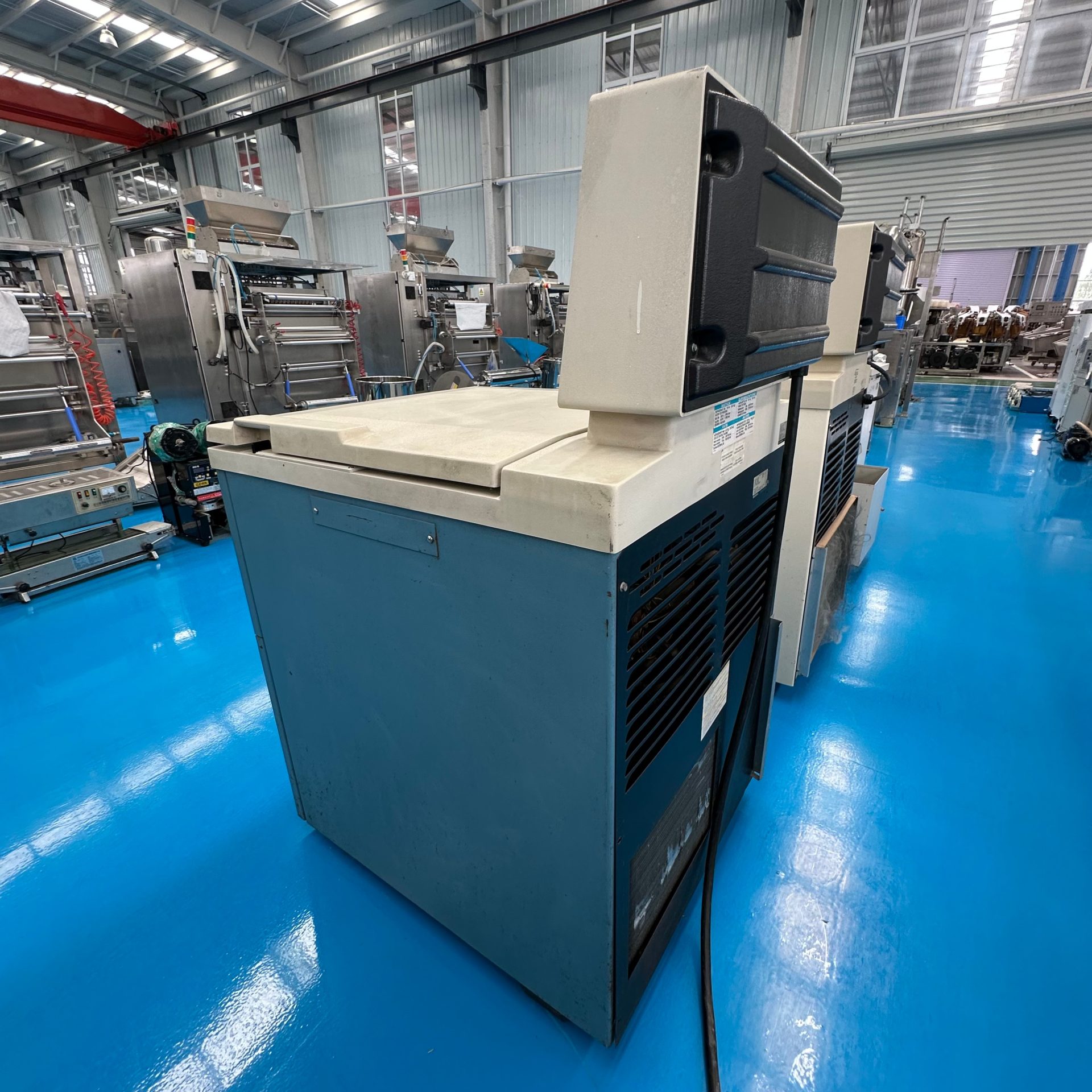 Used Centrifuge &mdash; Model J-6B image 5