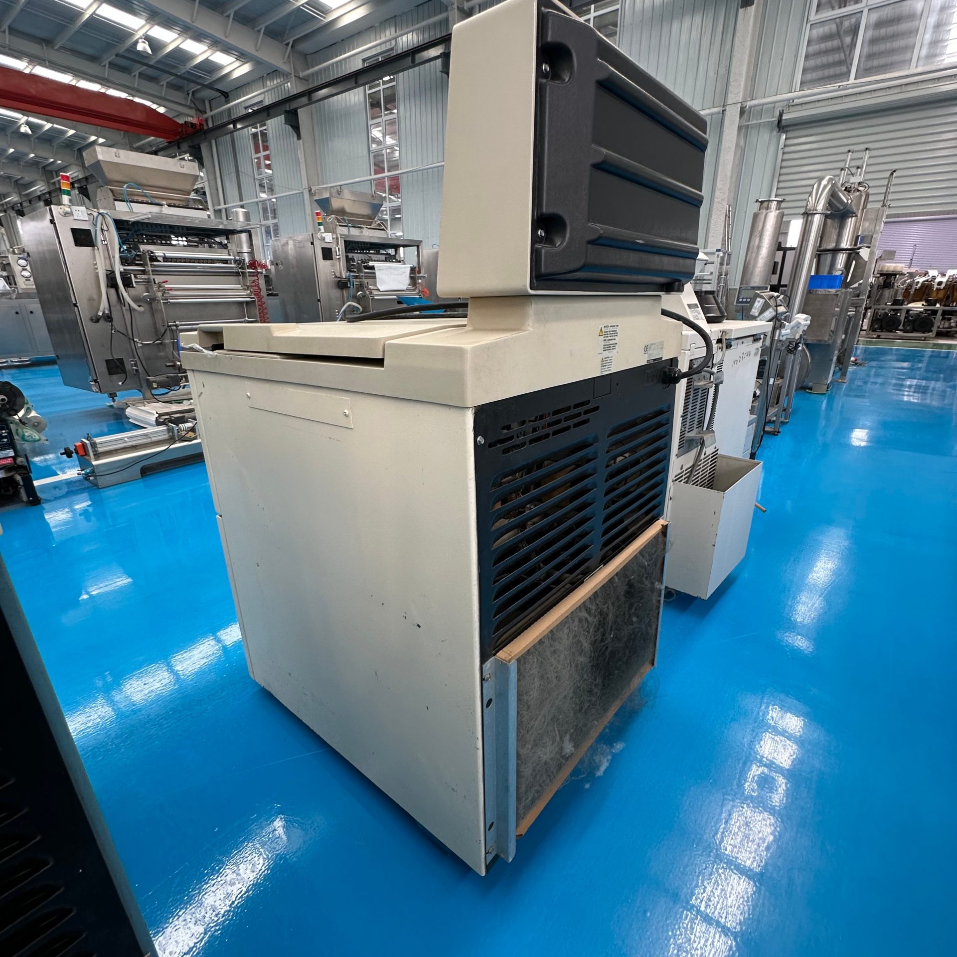 Used Centrifuge &mdash; Model J6-HC image 5